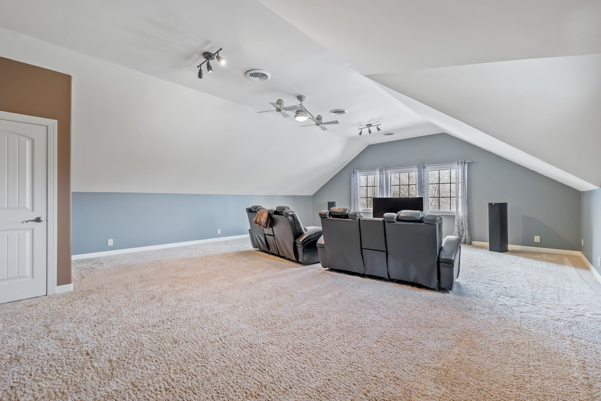 5870 Highway 41A
