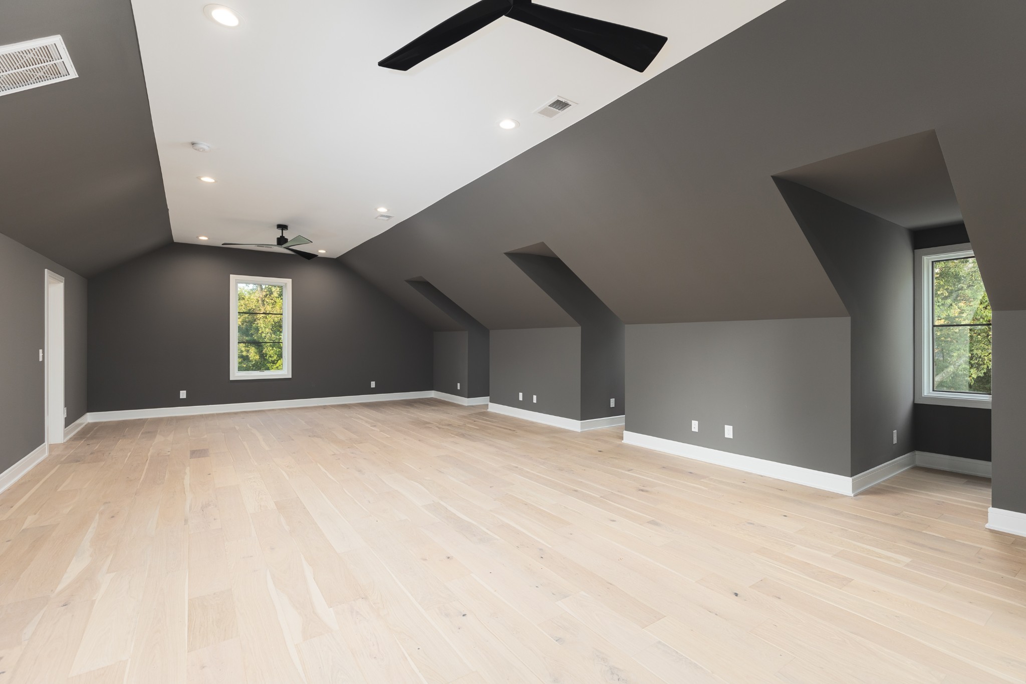 1018 Grassland Ln