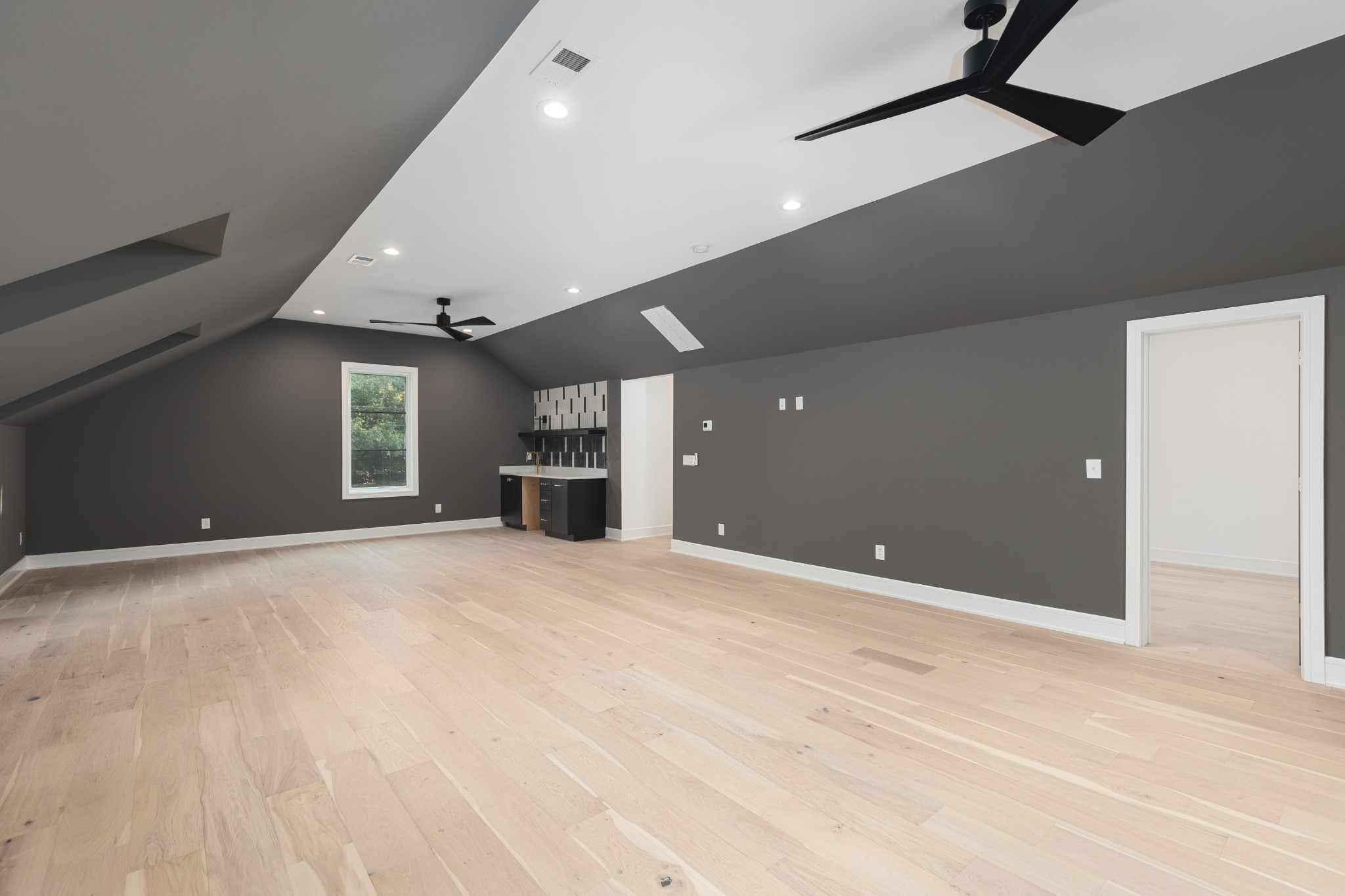 1018 Grassland Ln