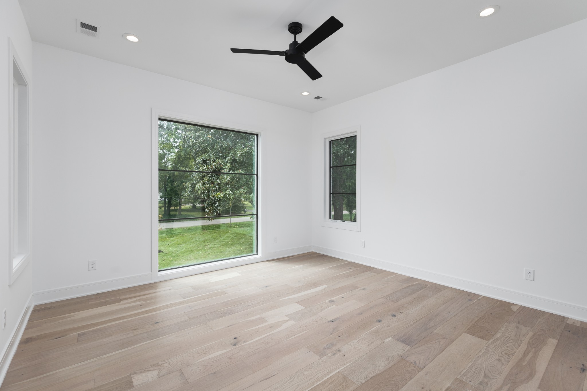 1018 Grassland Ln