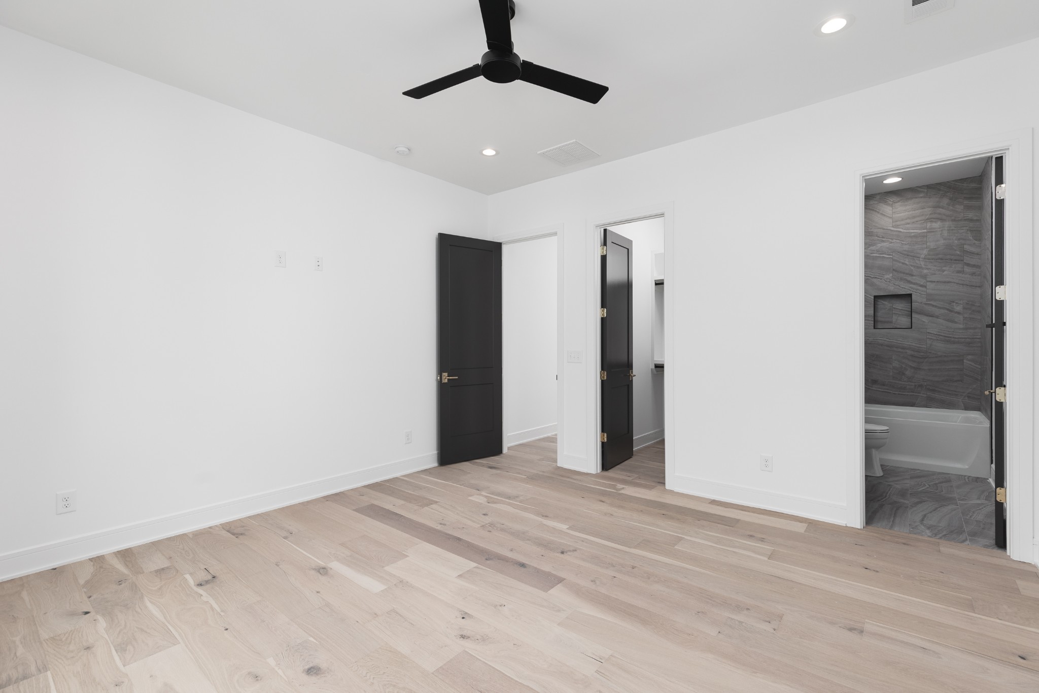 1018 Grassland Ln