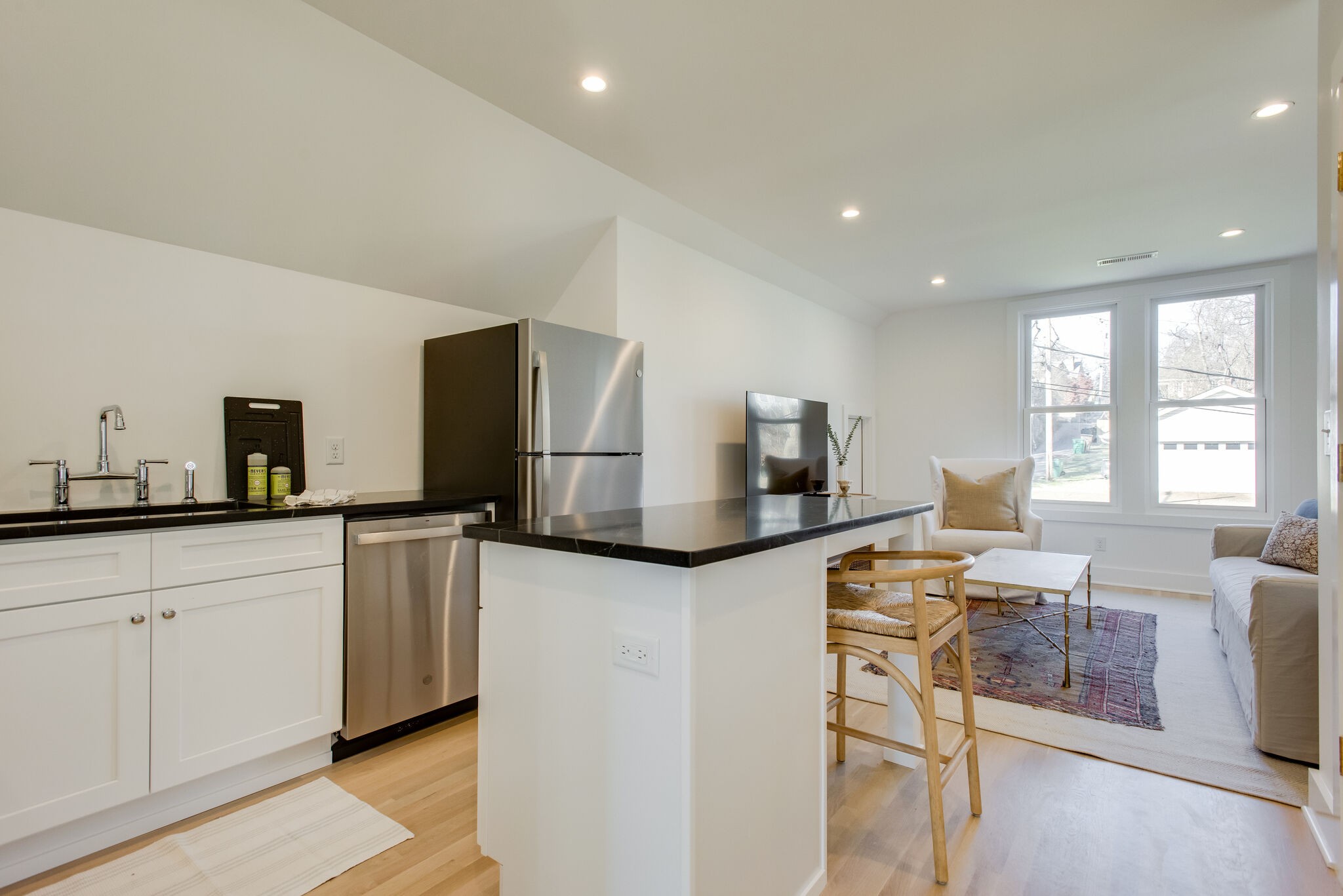 2509 Oakland Ave