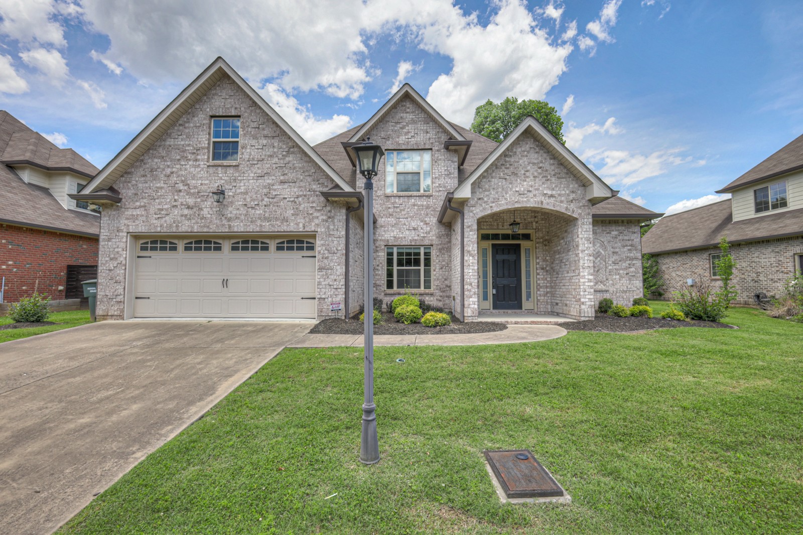 5114 Myra Dr