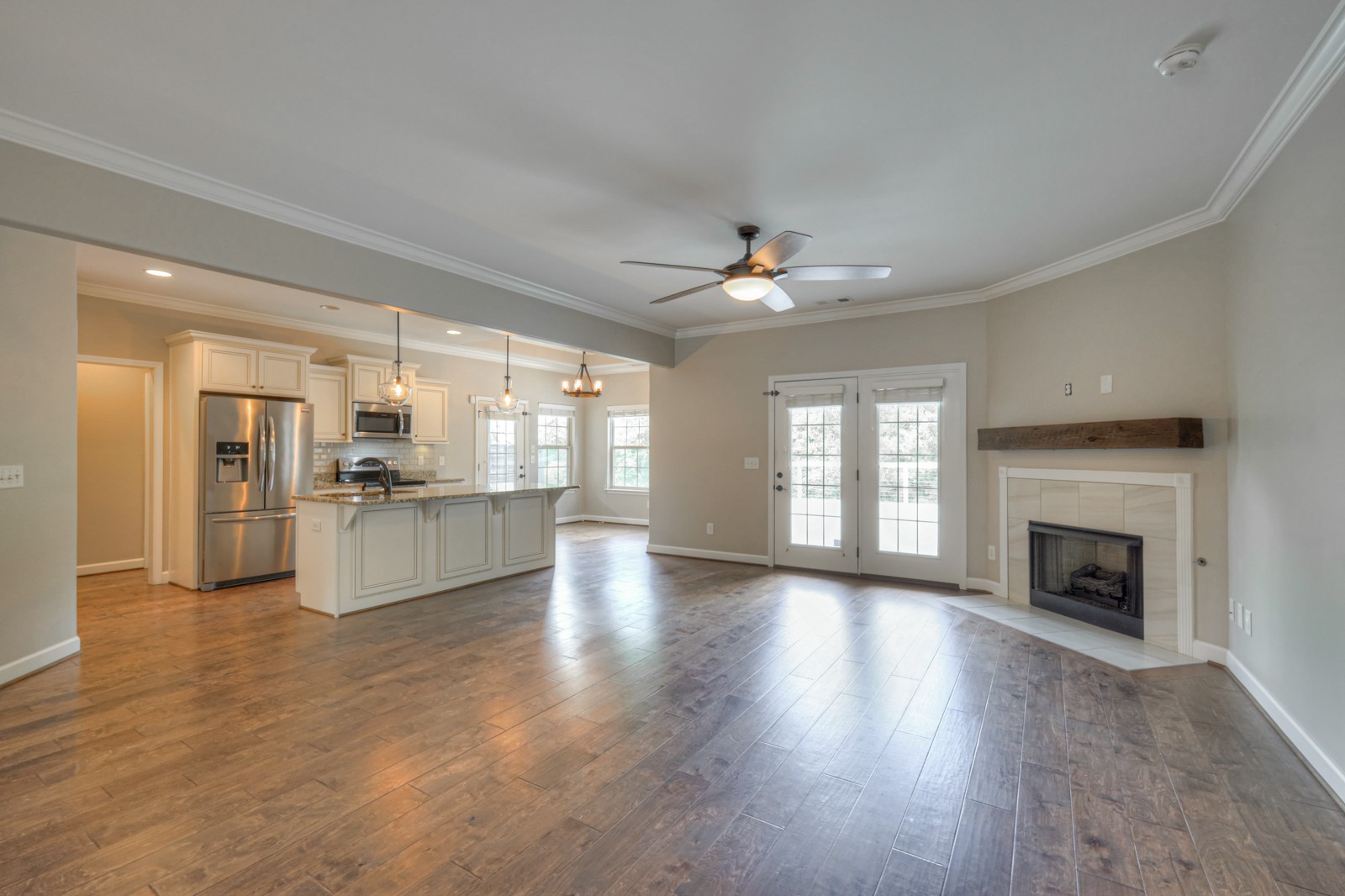5114 Myra Dr