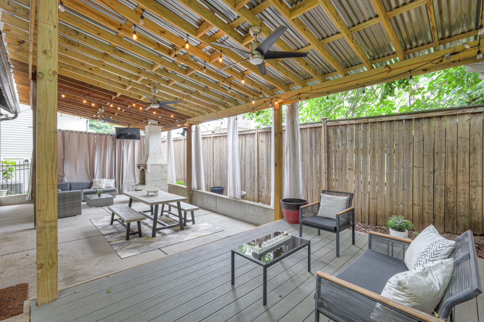 1315 Lillian St