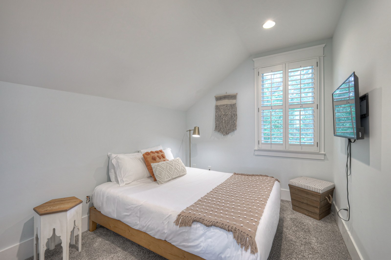 1315 Lillian St