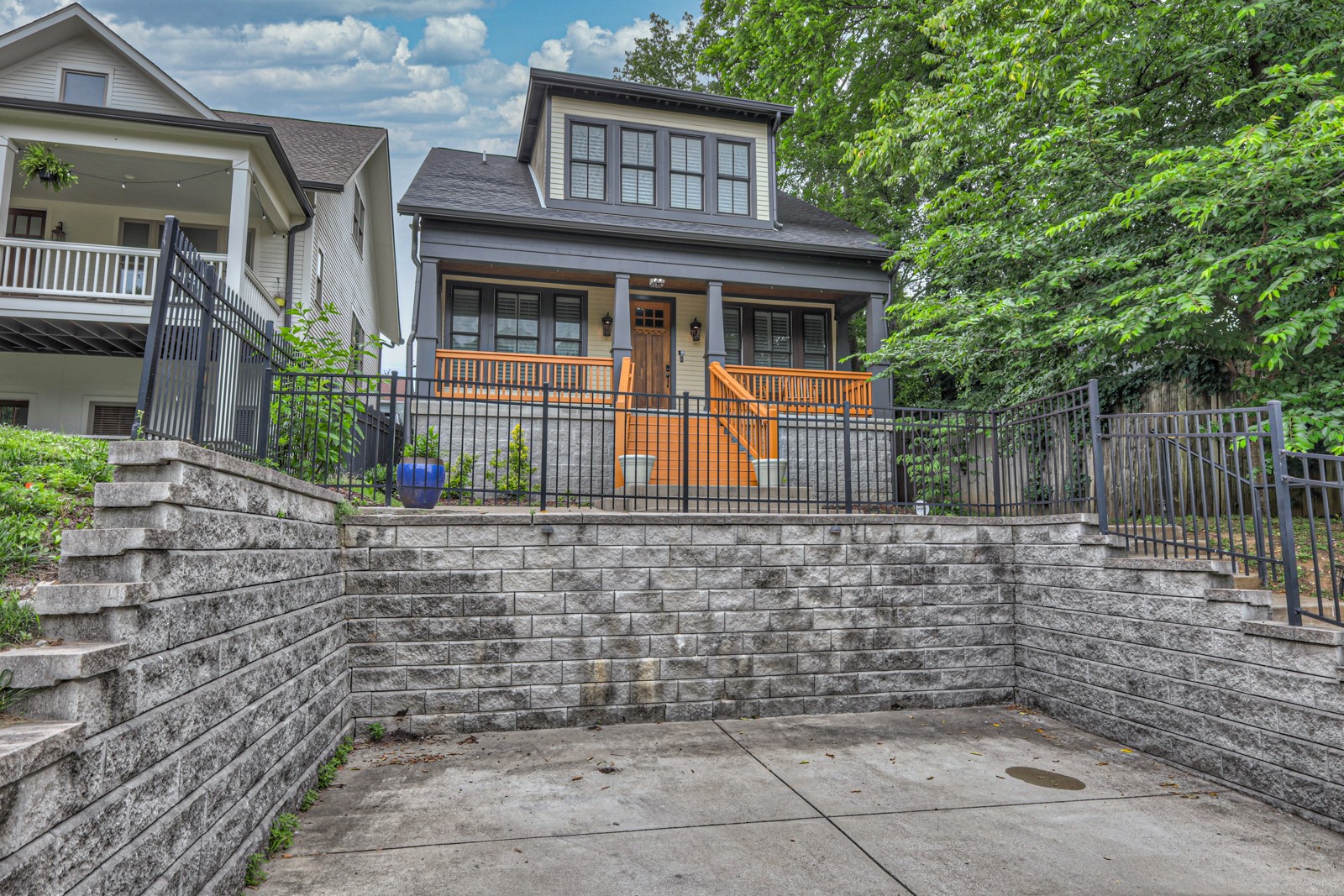 1315 Lillian St