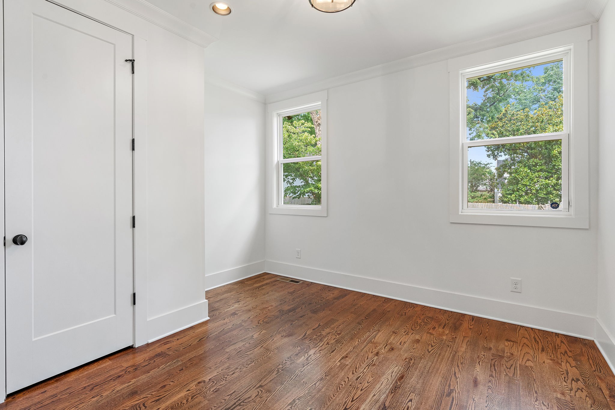 4114 Oriole Pl