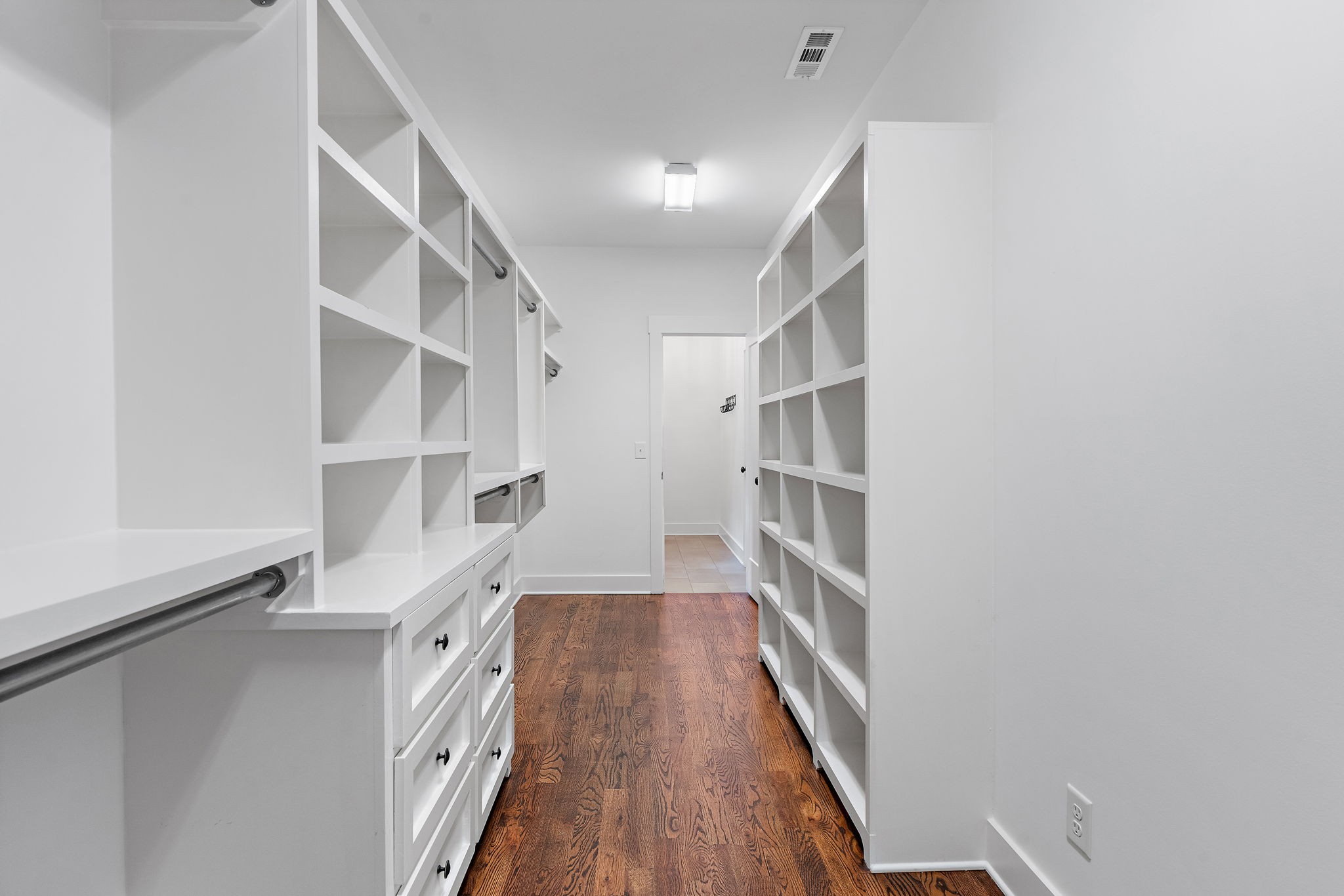 4114 Oriole Pl