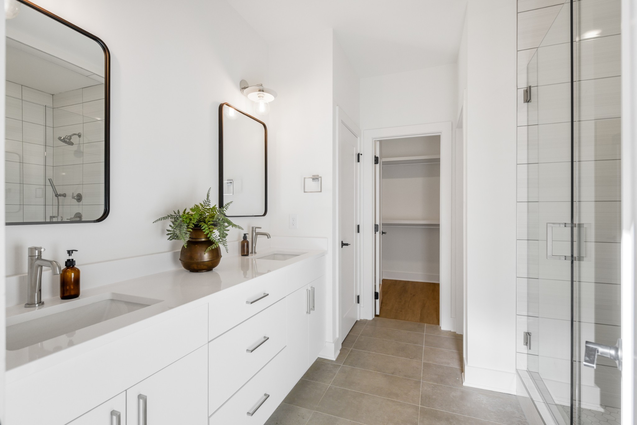 1015 Alice Street Unit: B