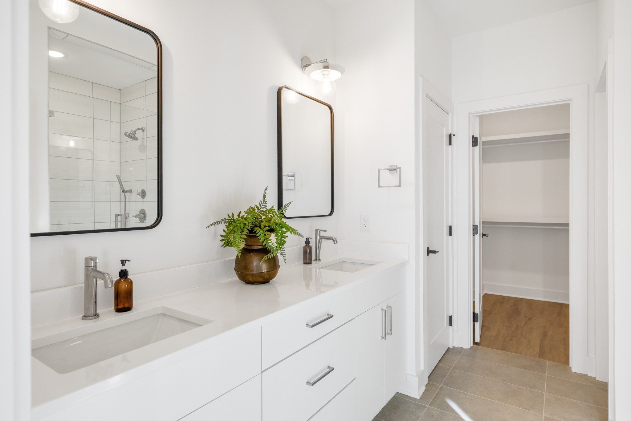 1015 Alice Street Unit: B