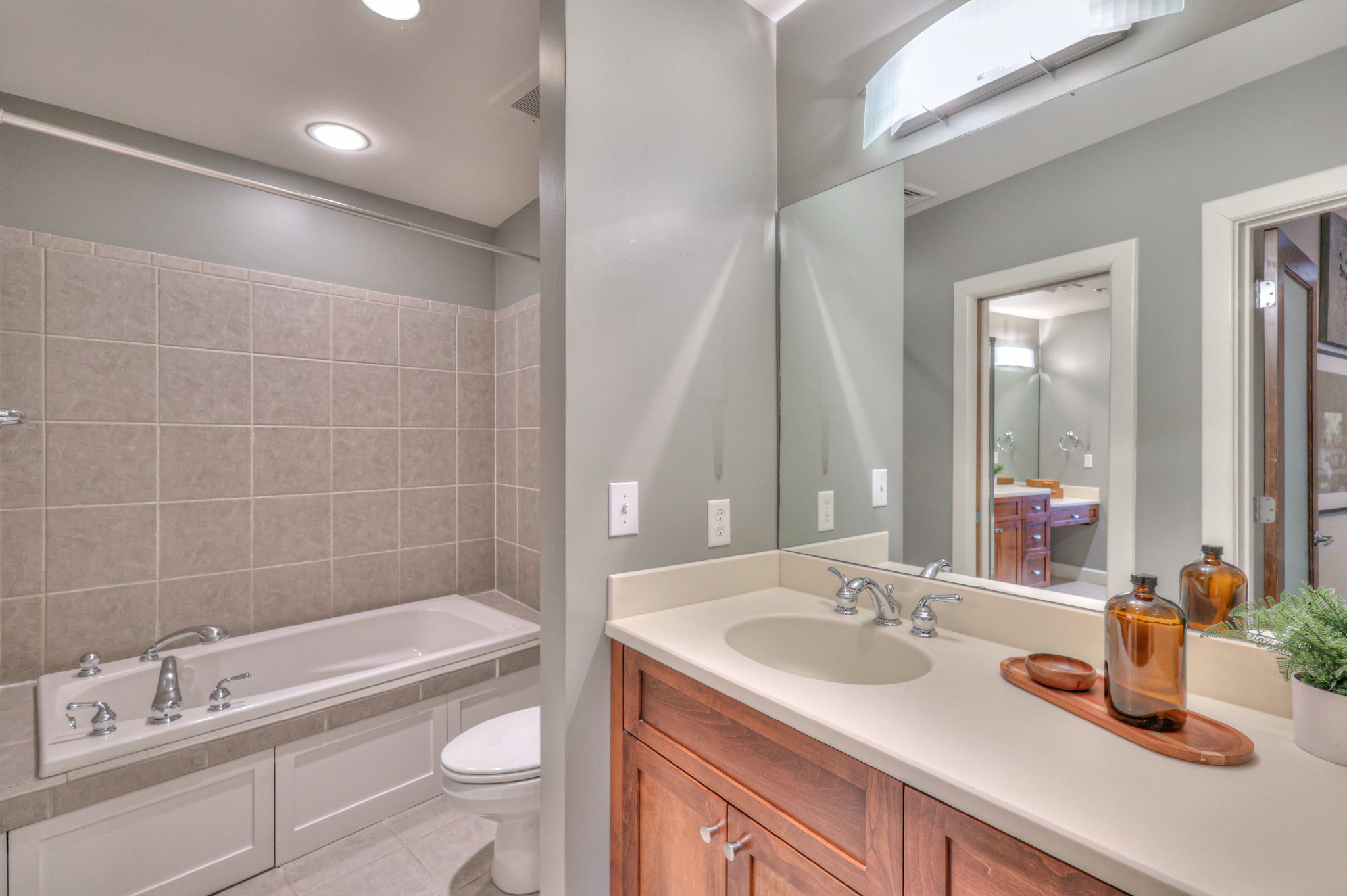 3014 Hedrick St Unit: 501