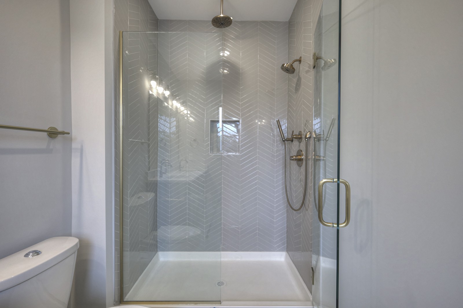 200 Thompson Park Dr