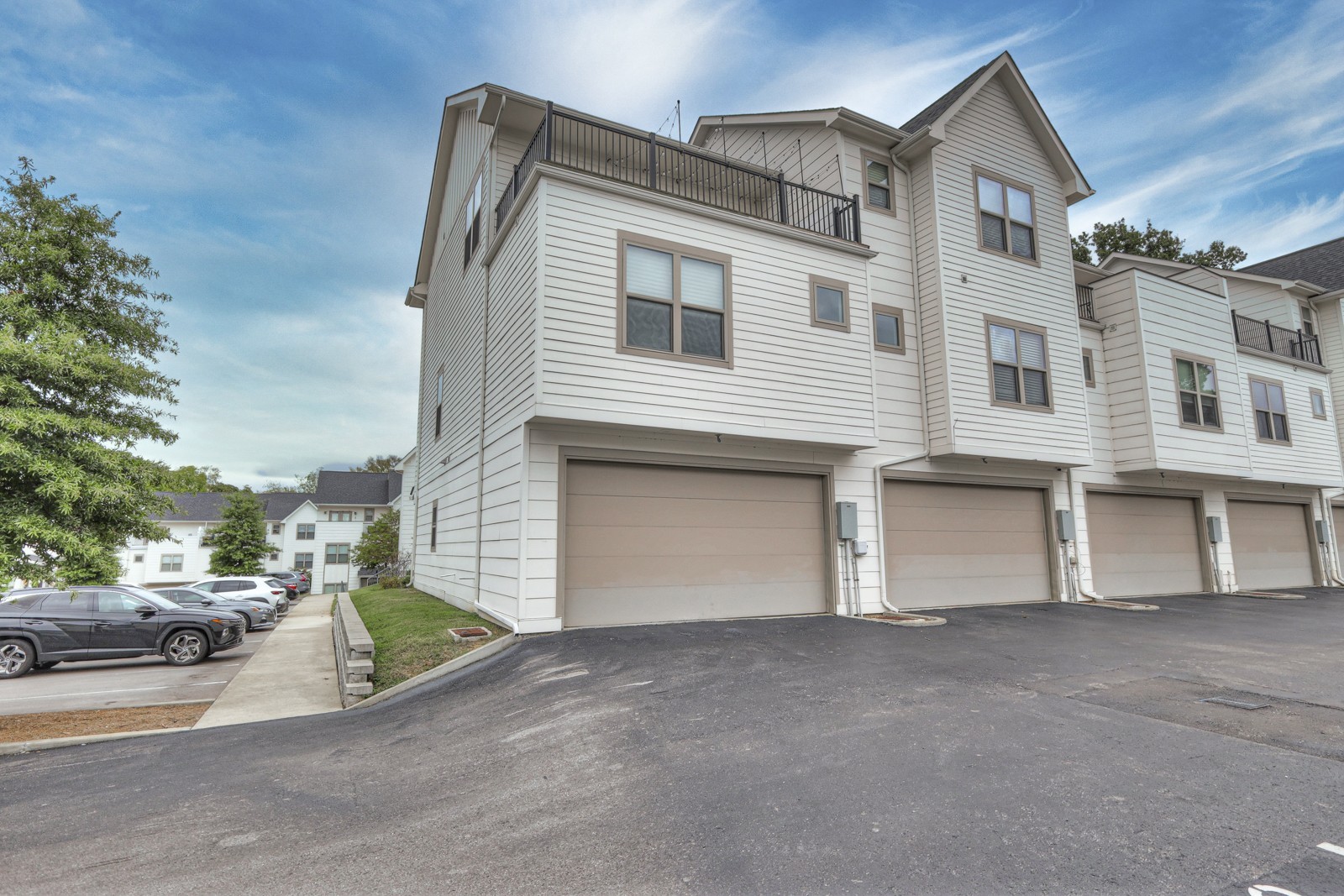 200 Thompson Park Dr