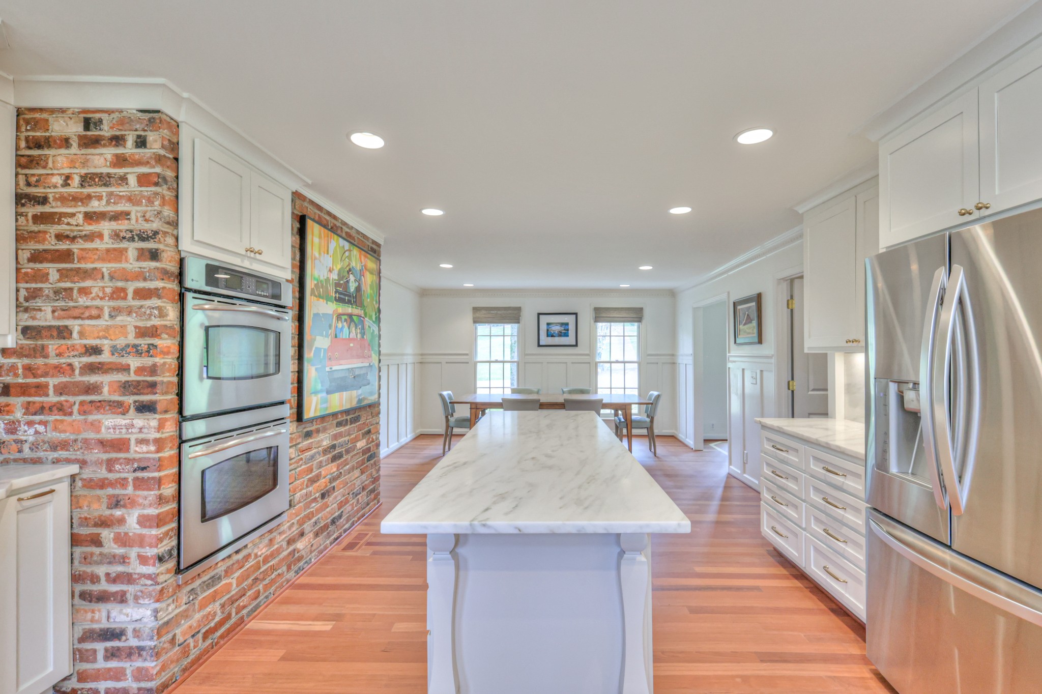 889 Lakemont Dr