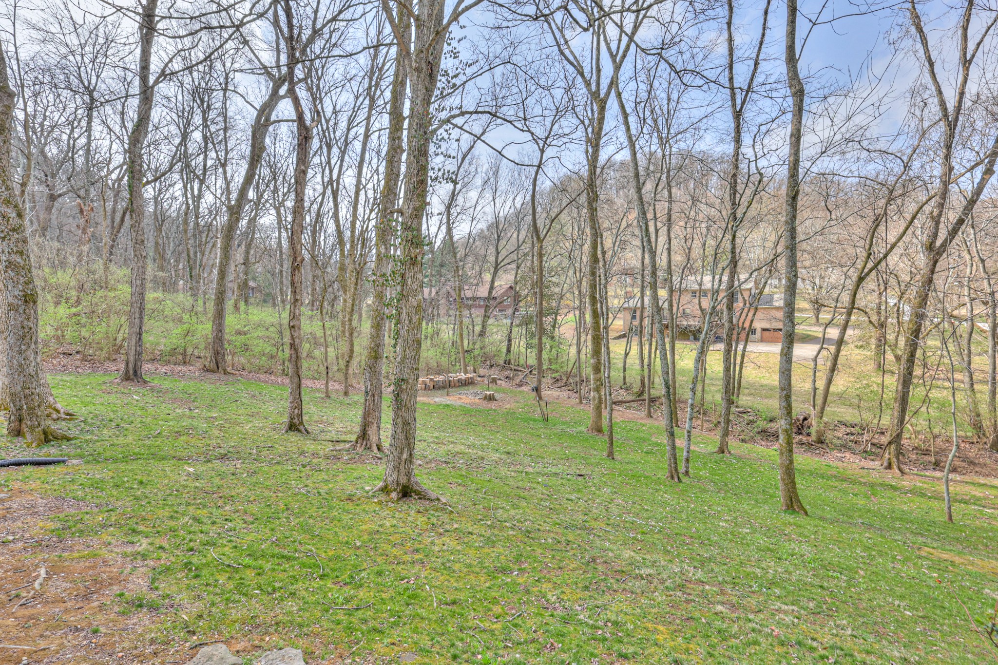 889 Lakemont Dr