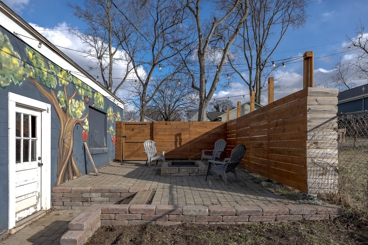 715 Myrtle St