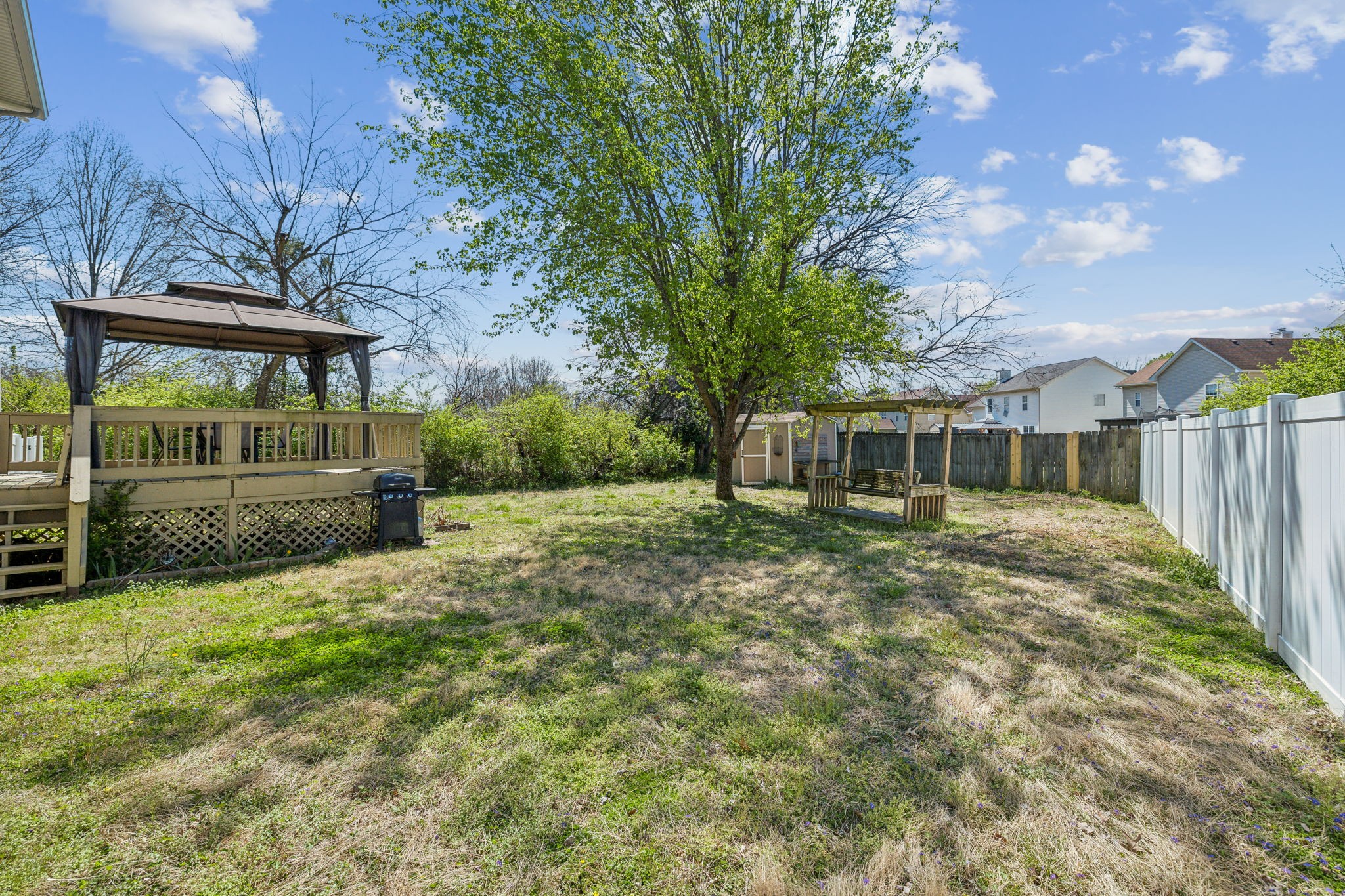 104 Parkwood Ln