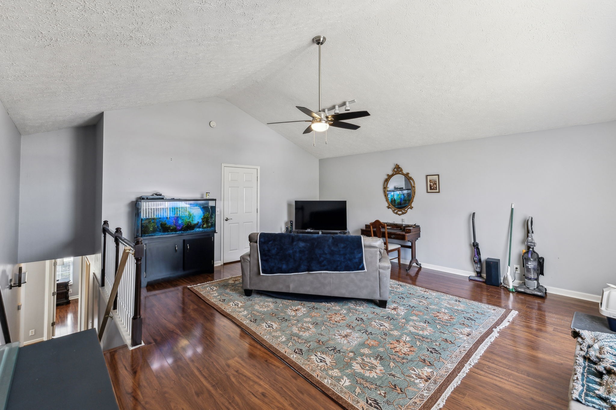 104 Parkwood Ln