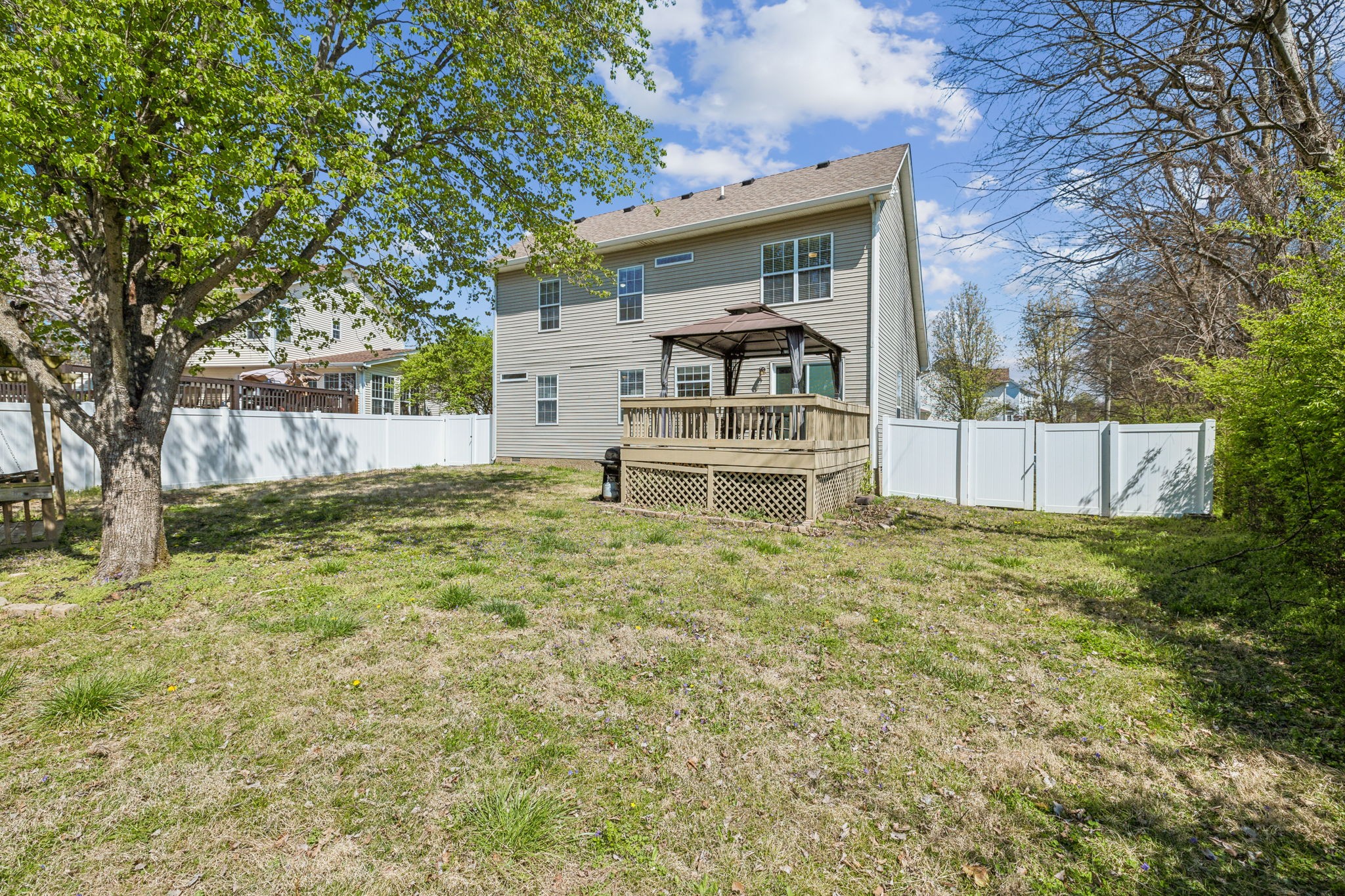 104 Parkwood Ln