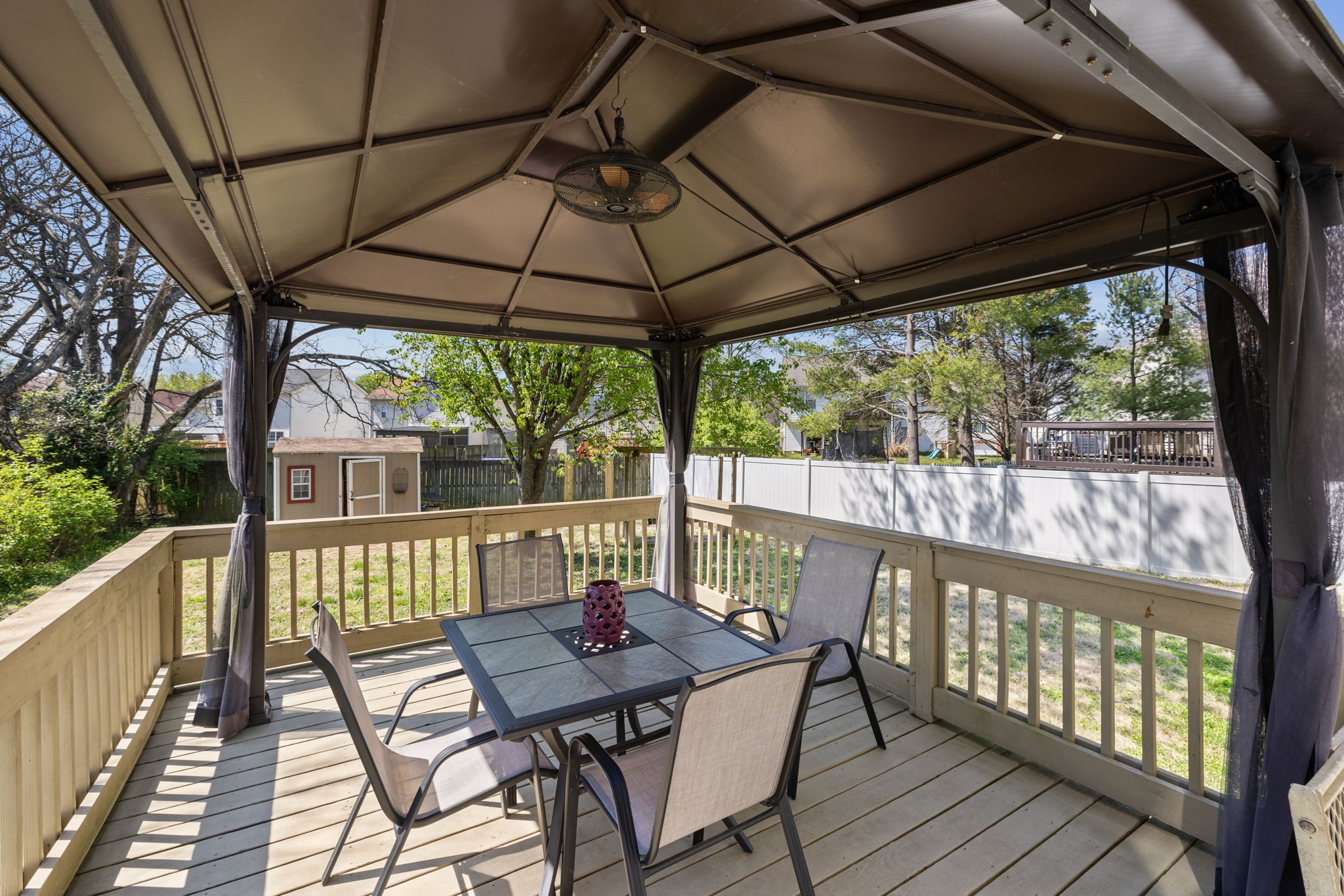 104 Parkwood Ln