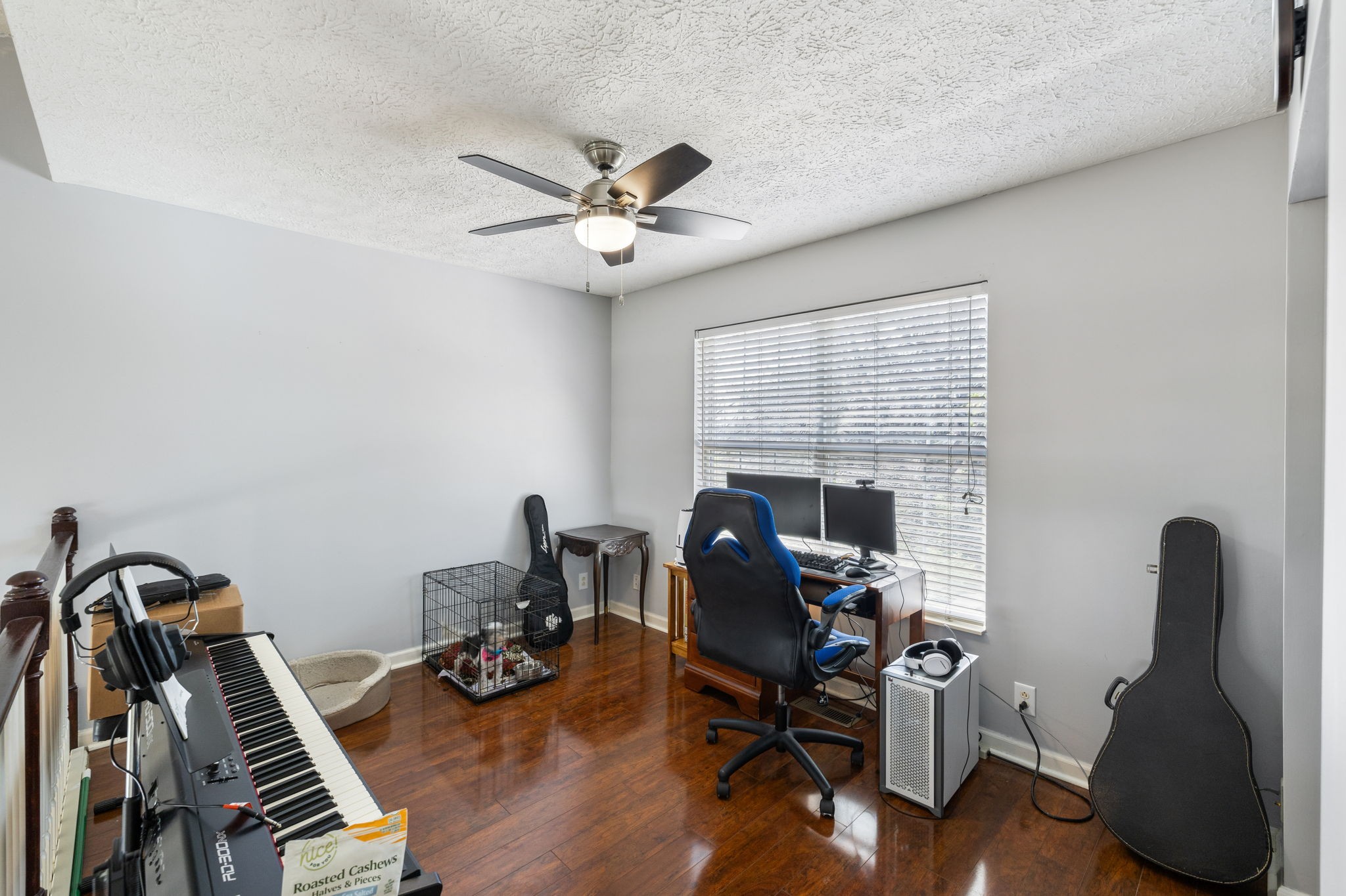 104 Parkwood Ln
