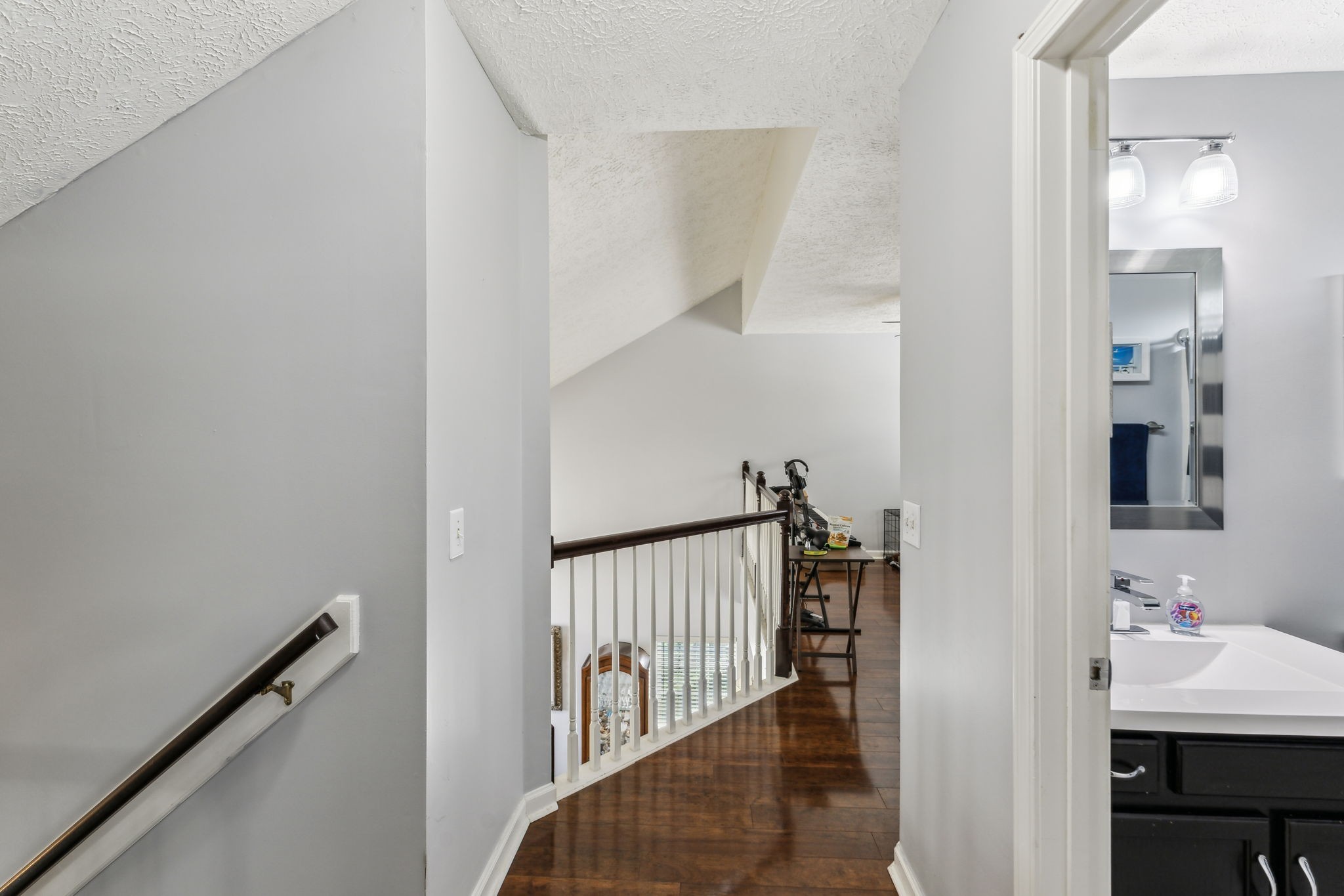 104 Parkwood Ln