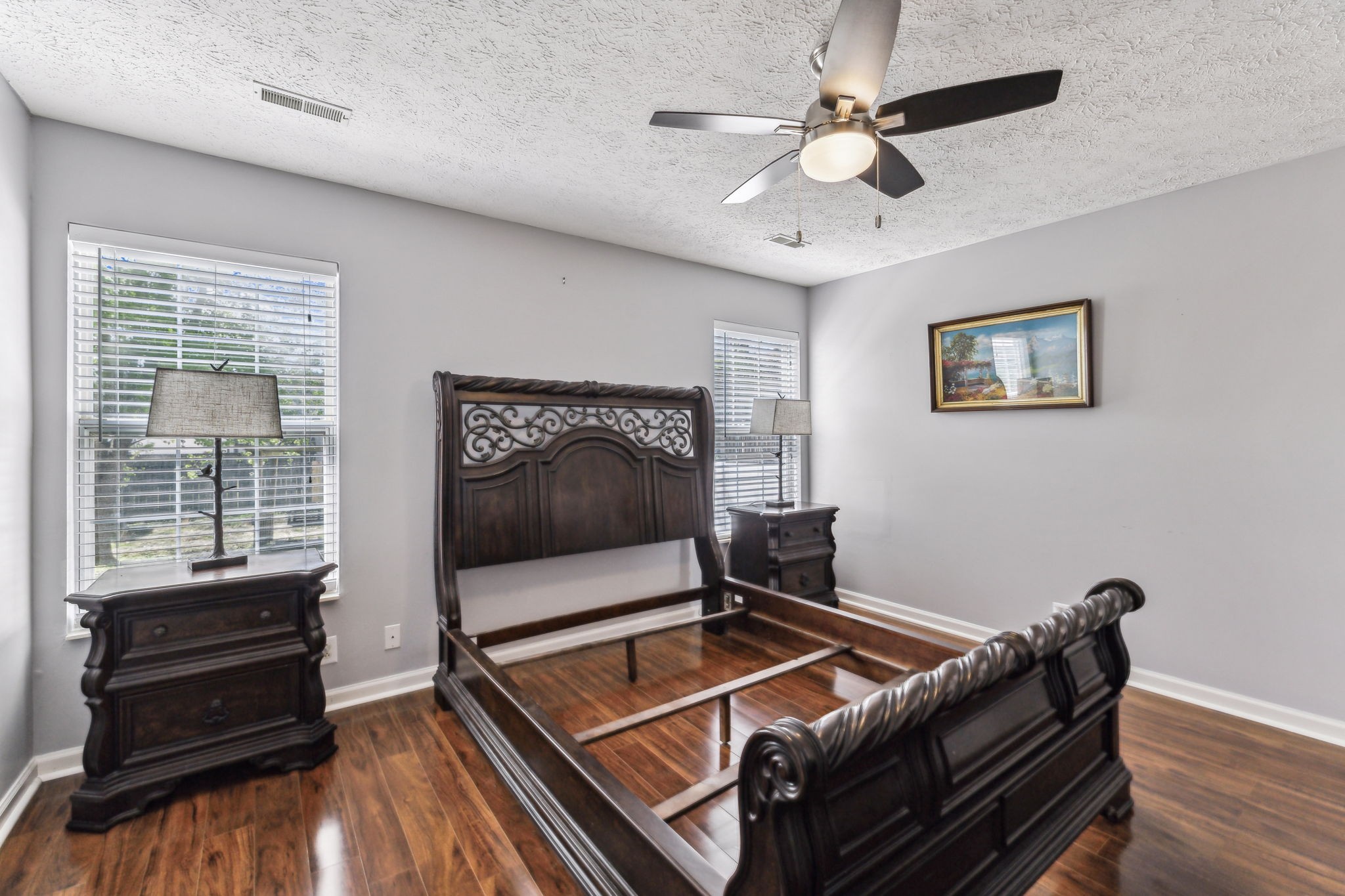 104 Parkwood Ln