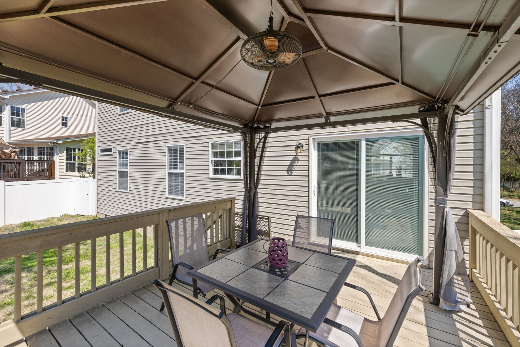 104 Parkwood Ln