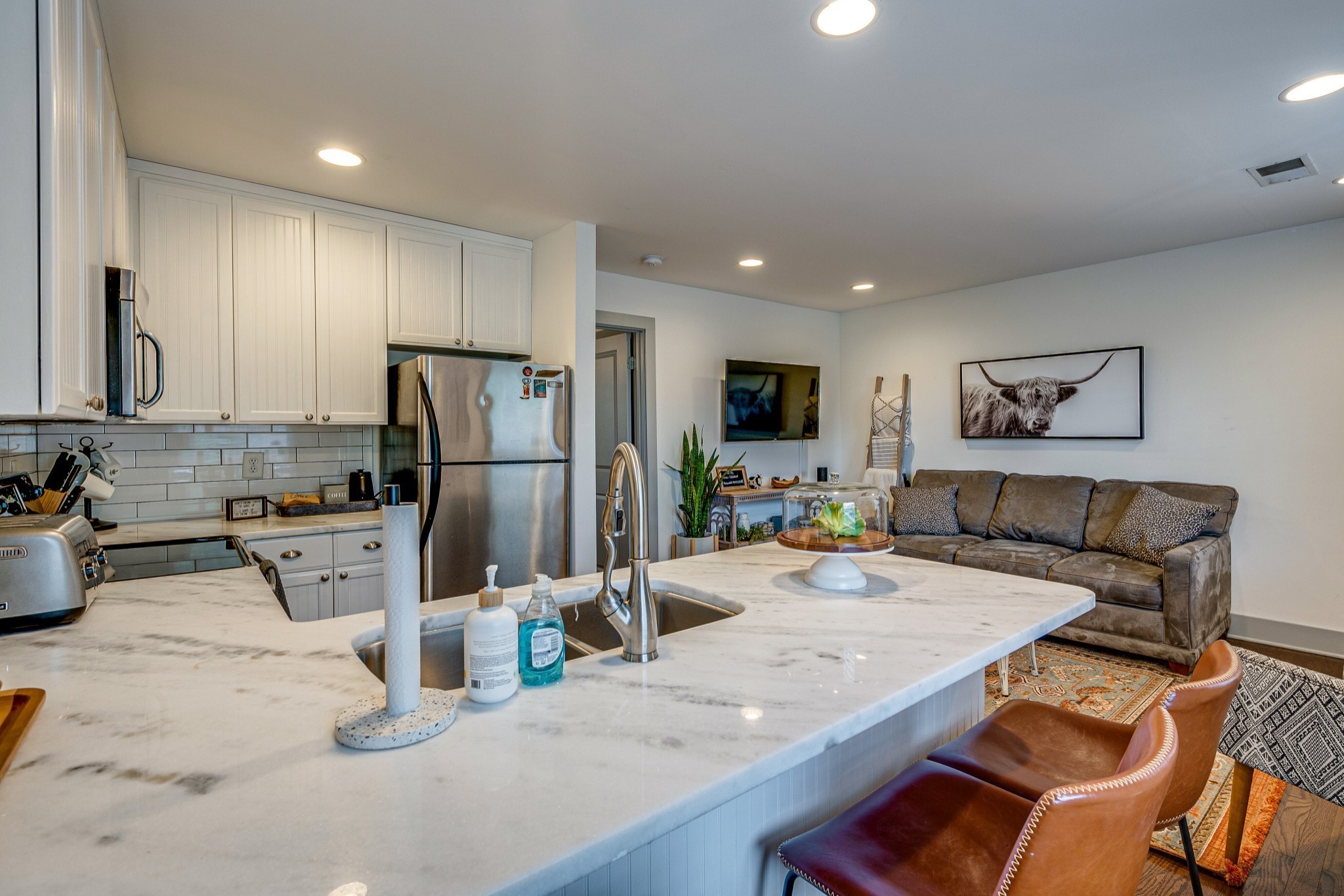 818 Fatherland St Unit: 5