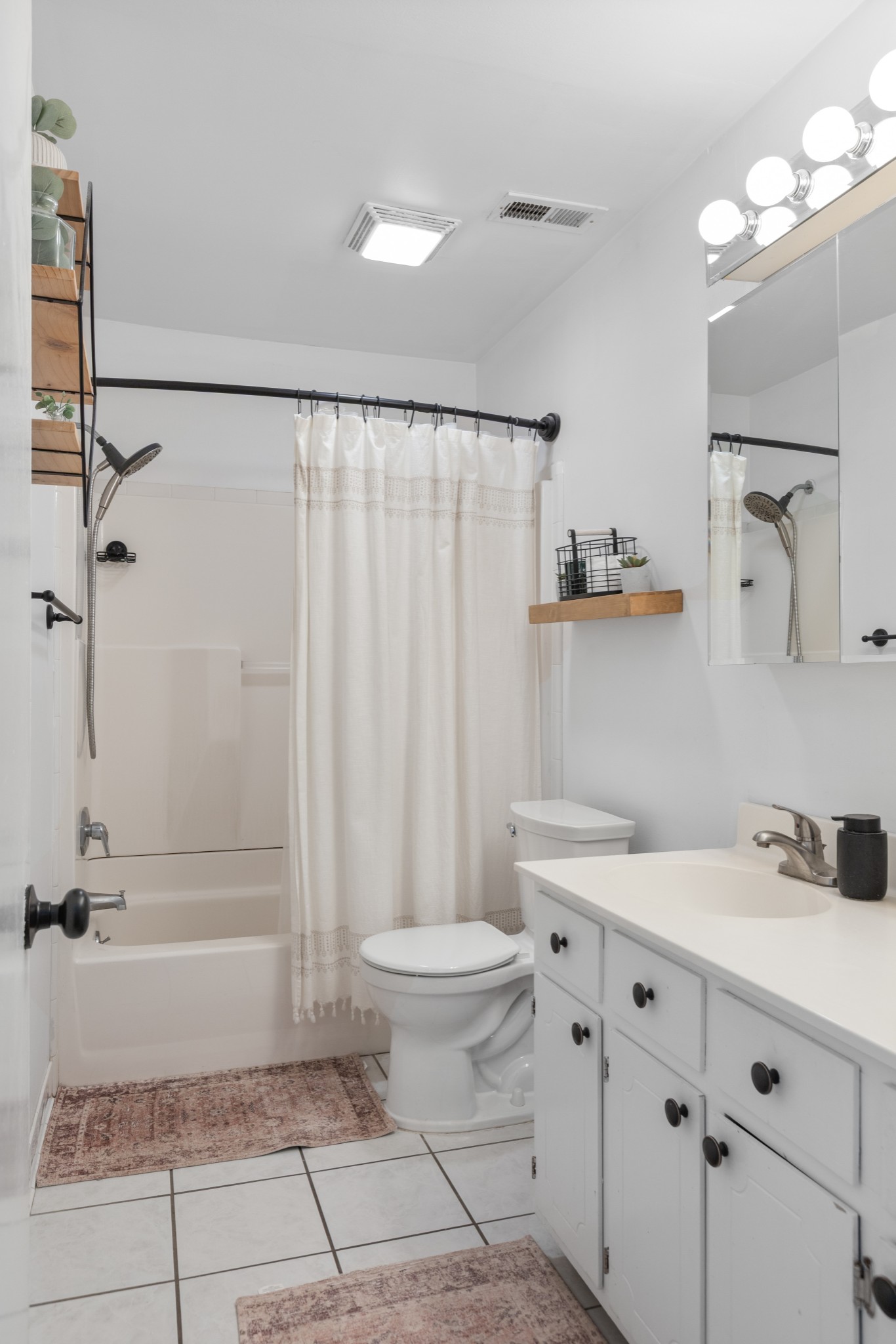 4425 Westlawn Dr Unit: C301