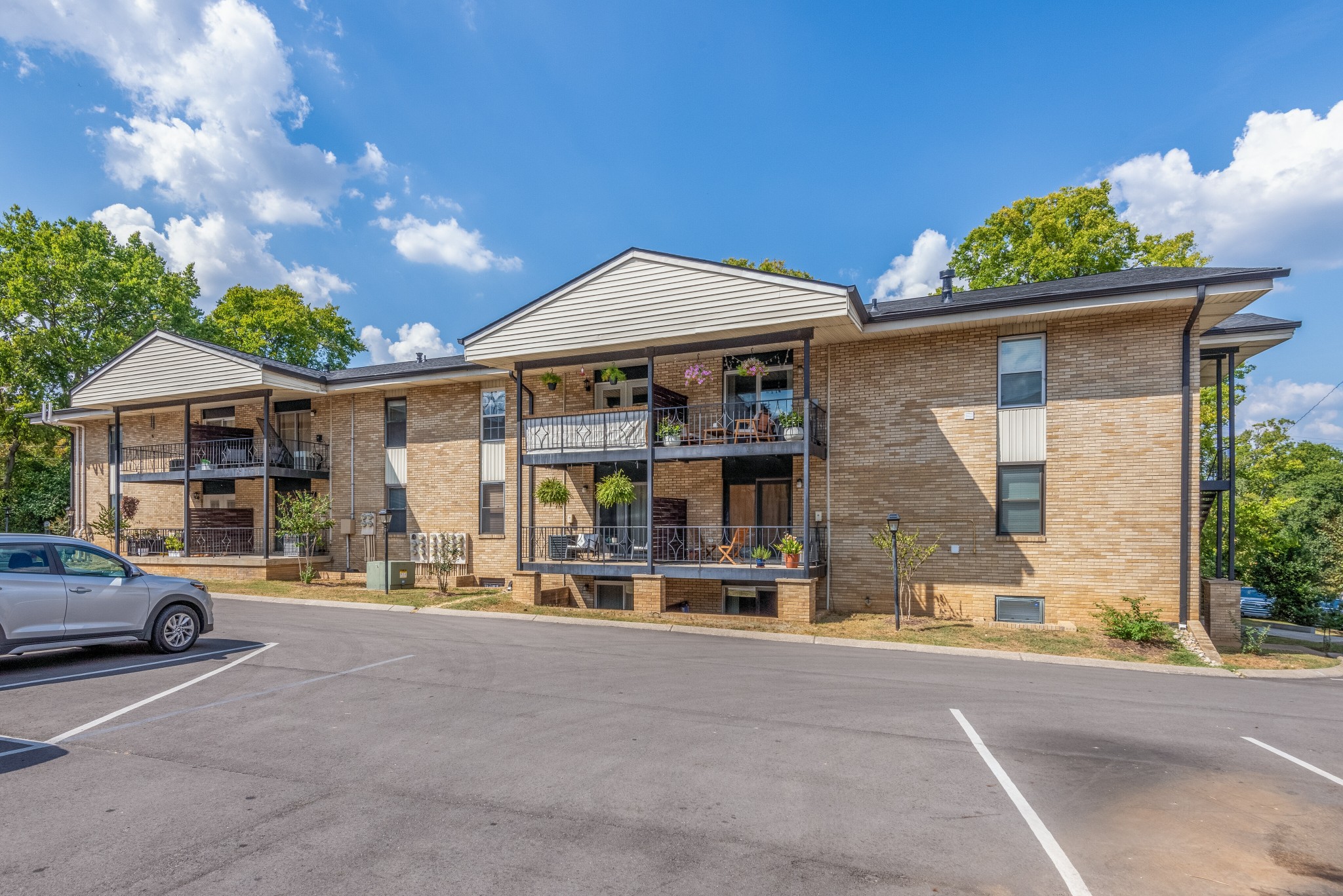 4425 Westlawn Dr Unit: C301