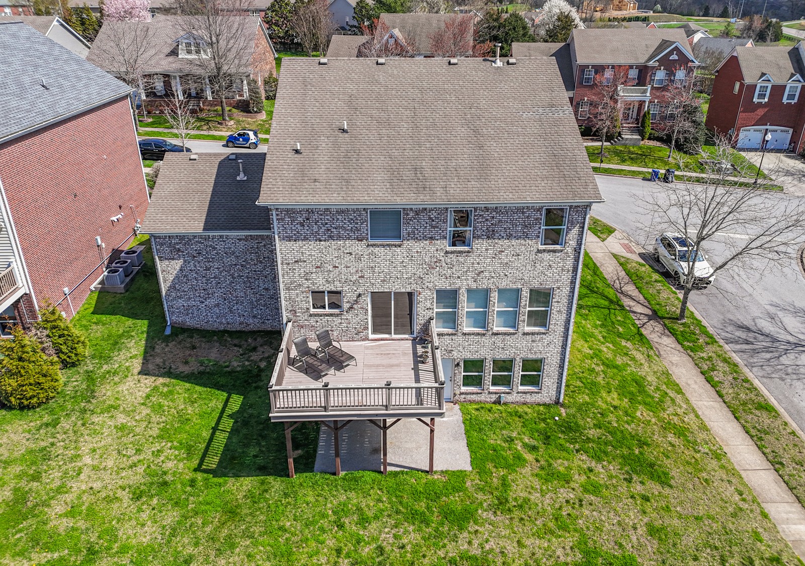 1407 Hanson Dr