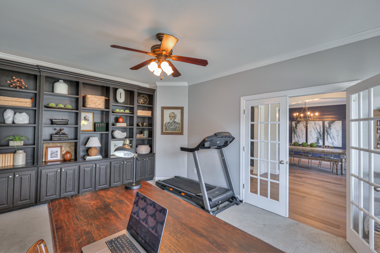 1407 Hanson Dr