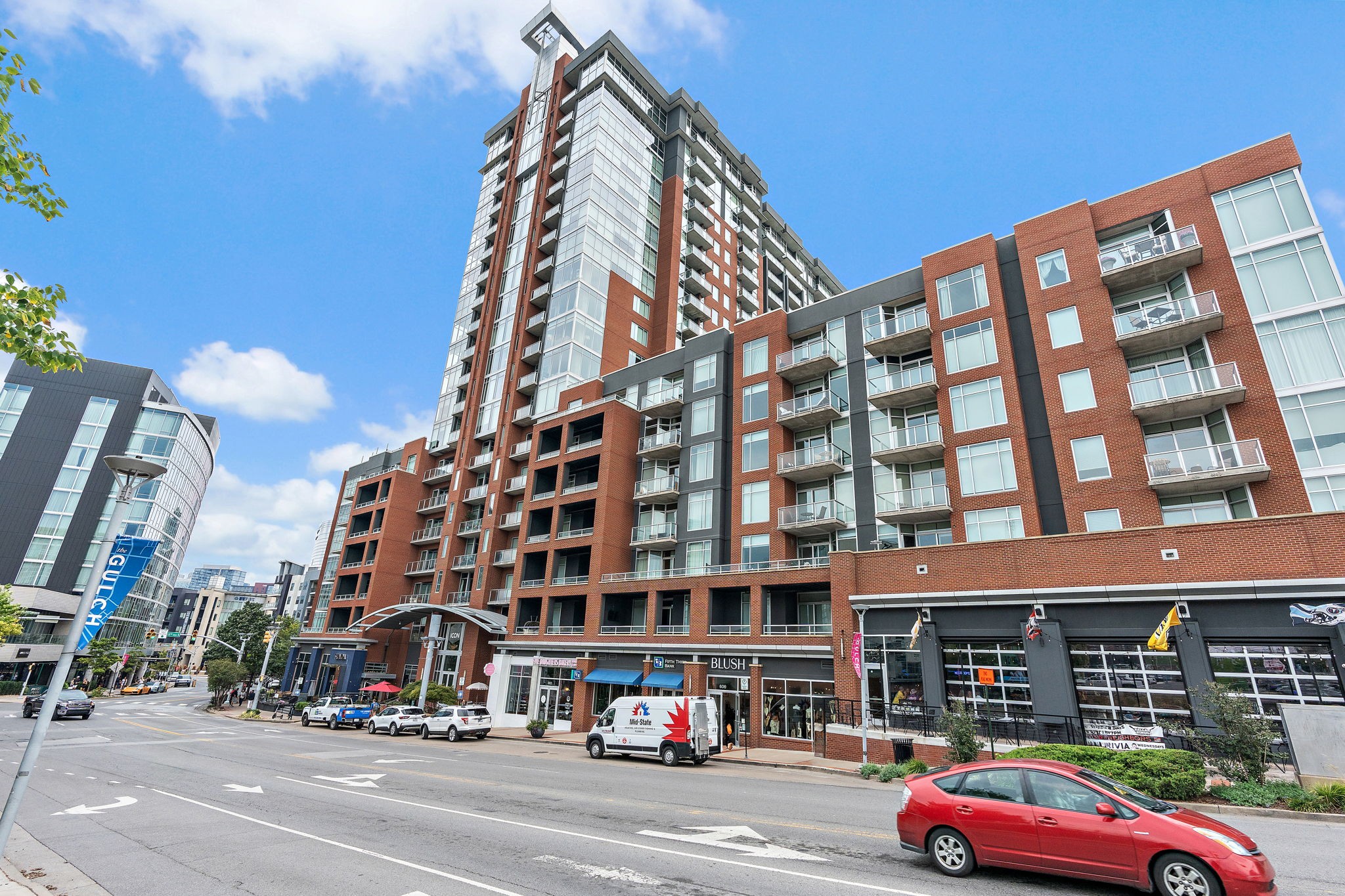600 12th Ave, S Unit: 1608