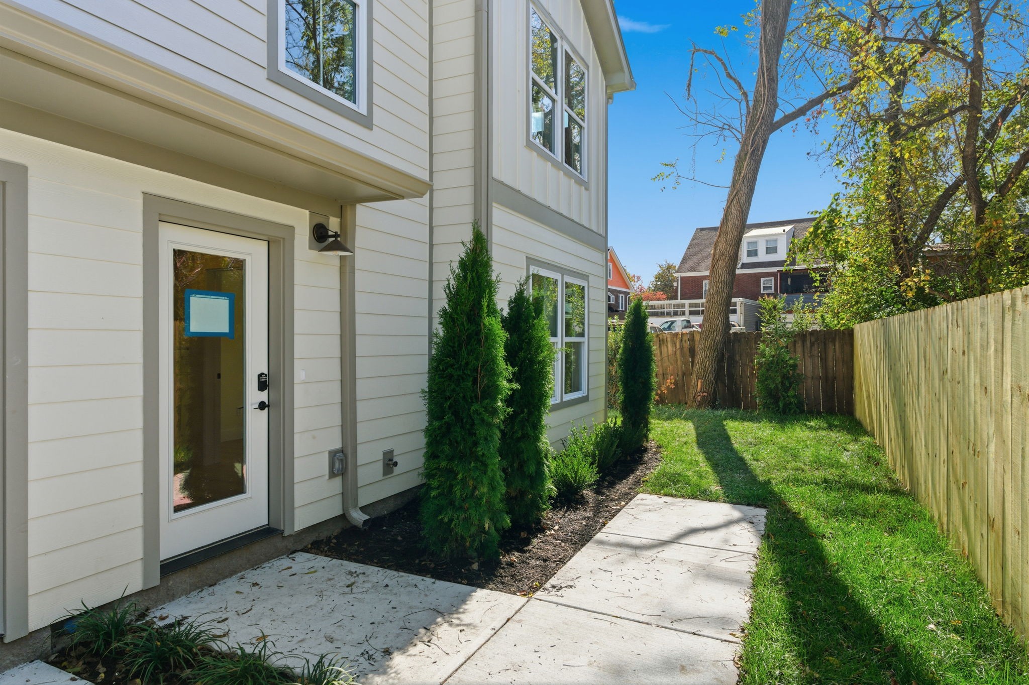 1020 W Kirkland Ave Unit: B