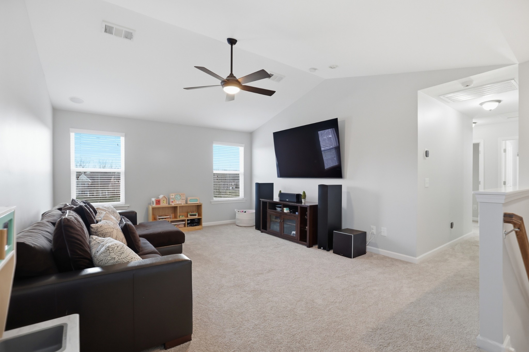 2104 Bluejay Ct