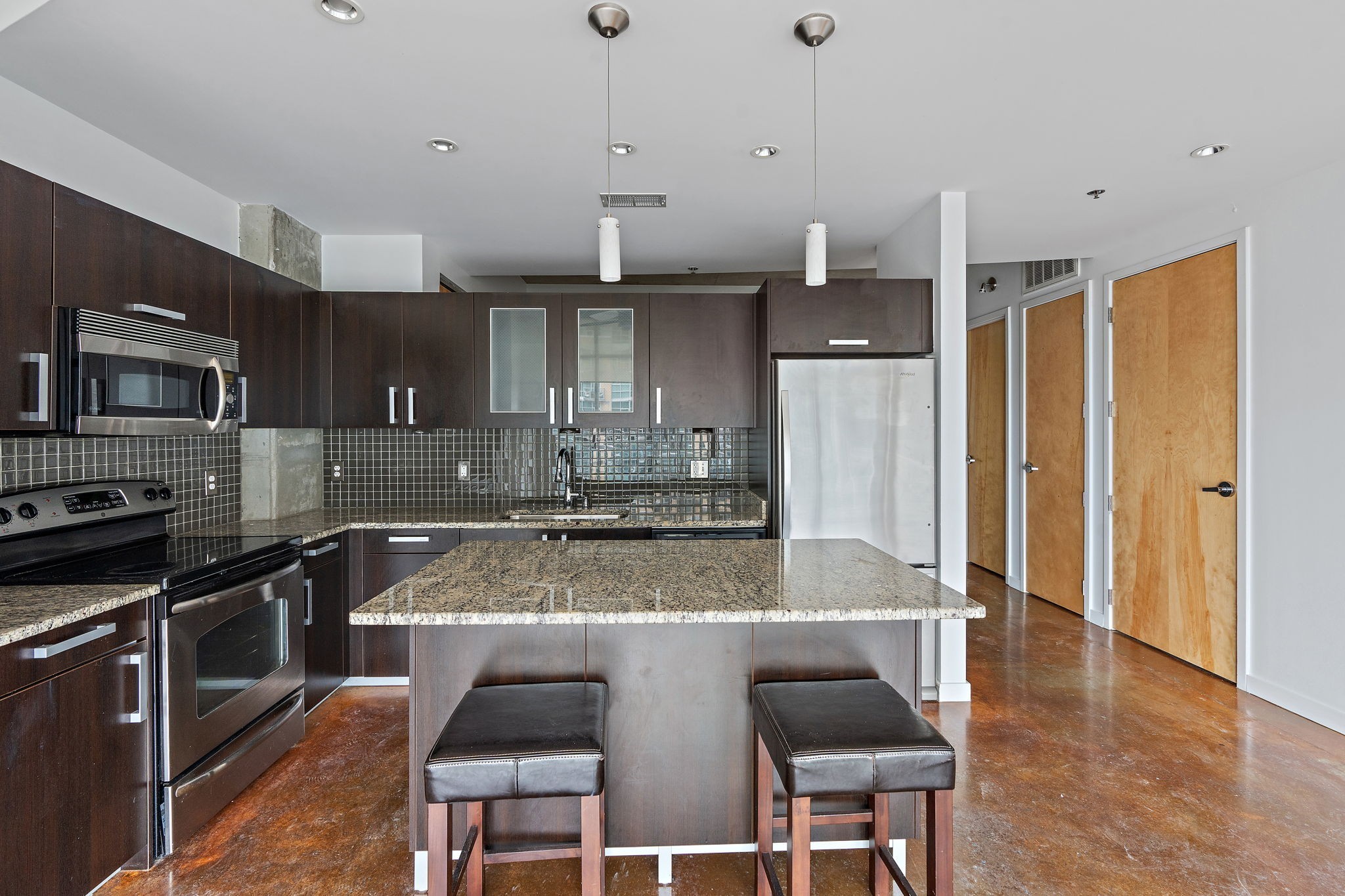 600 12th Ave, S Unit: 1608