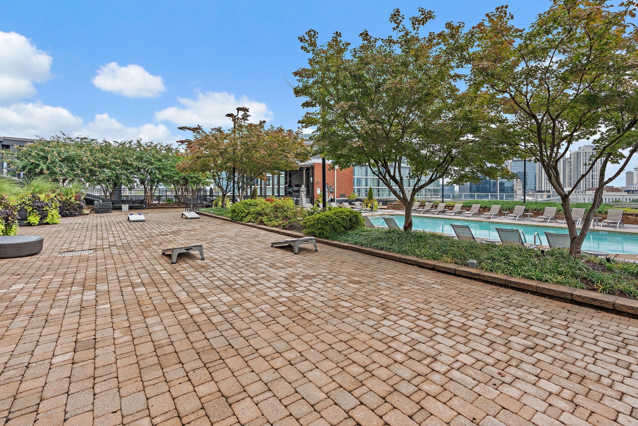 600 12th Ave, S Unit: 1608