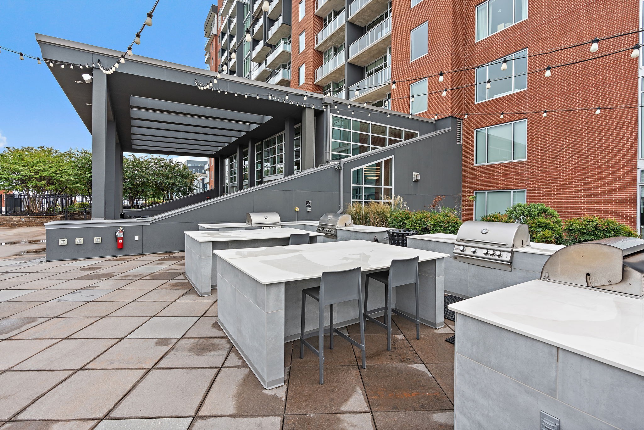 600 12th Ave, S Unit: 1608