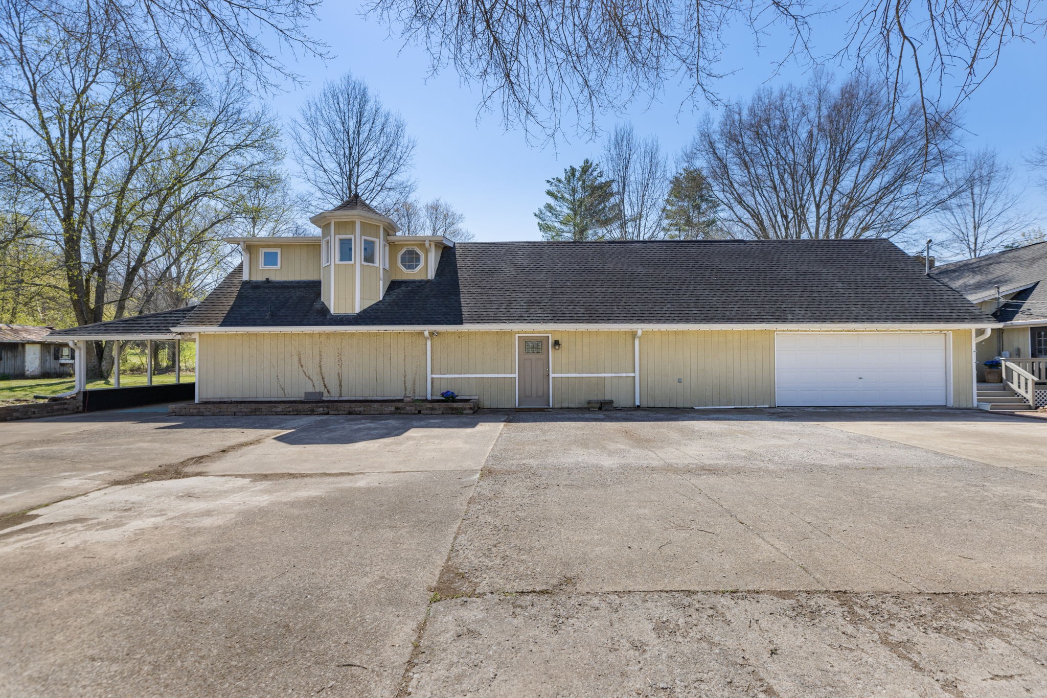 8158 Old Springfield Pike