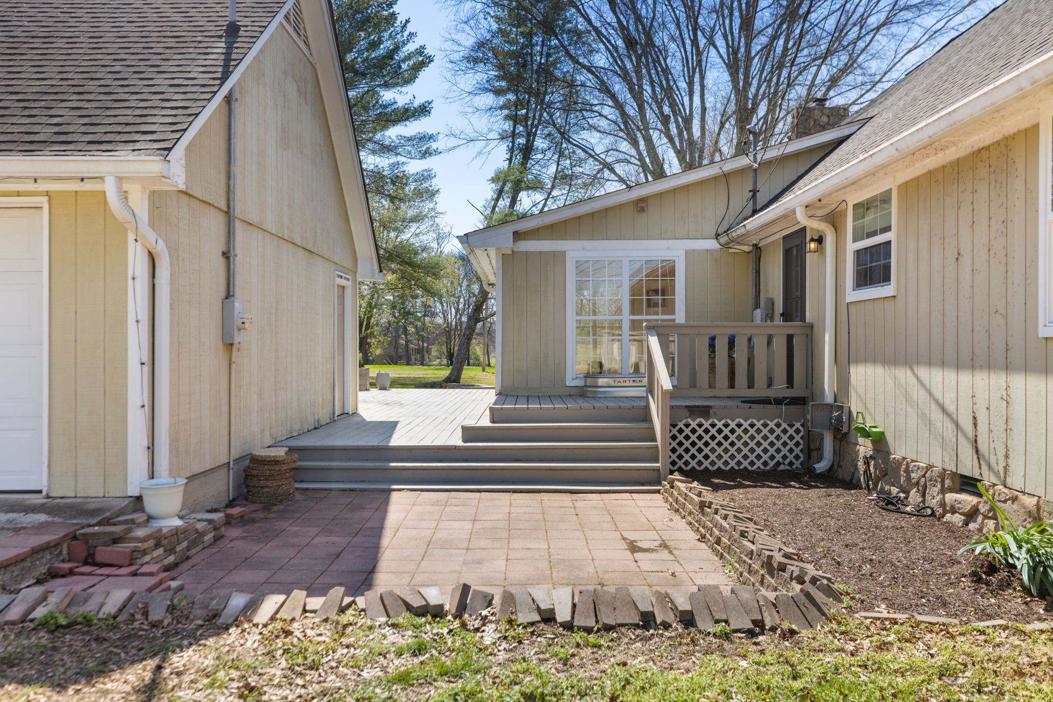 8158 Old Springfield Pike