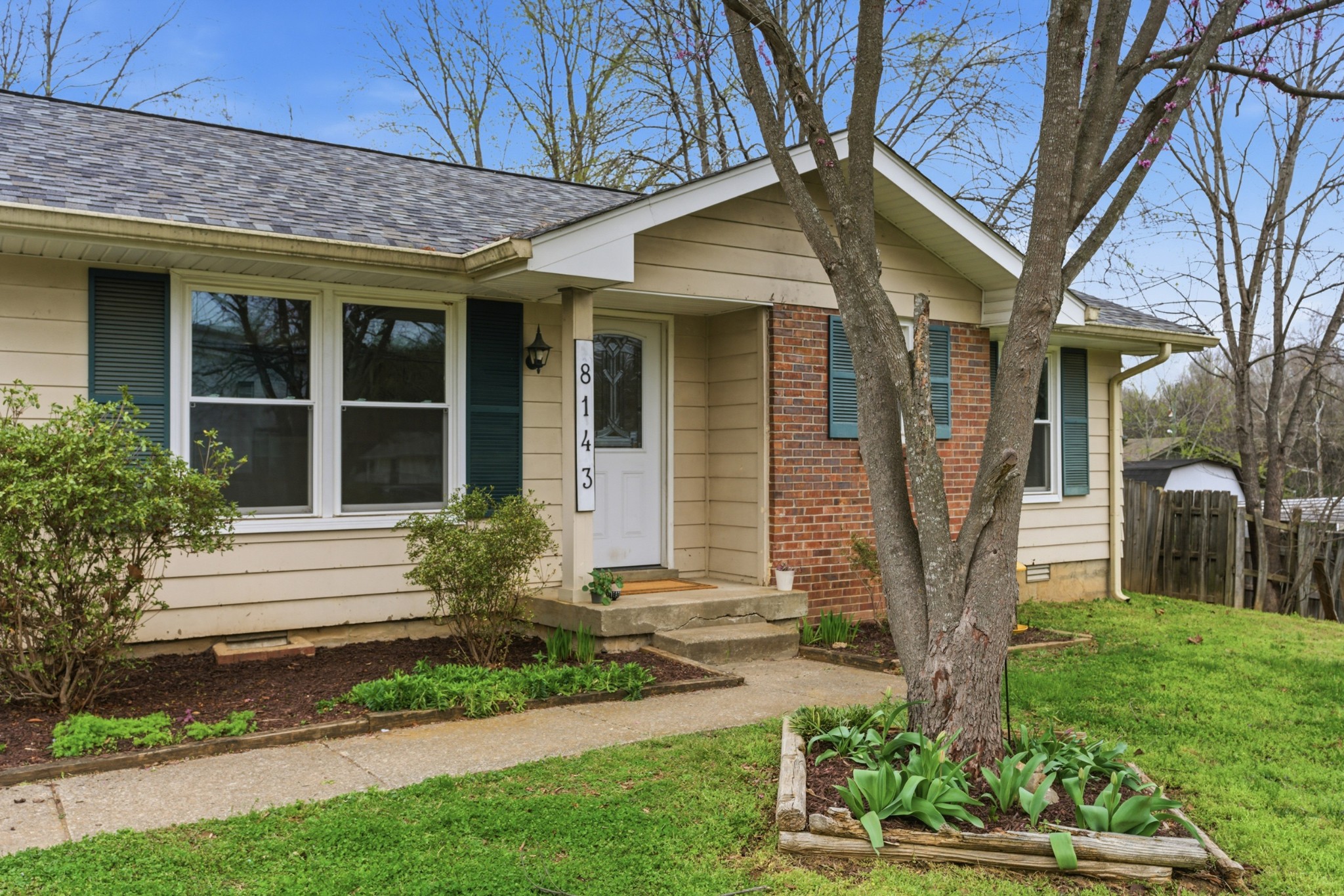 8143 Bonnafair Dr