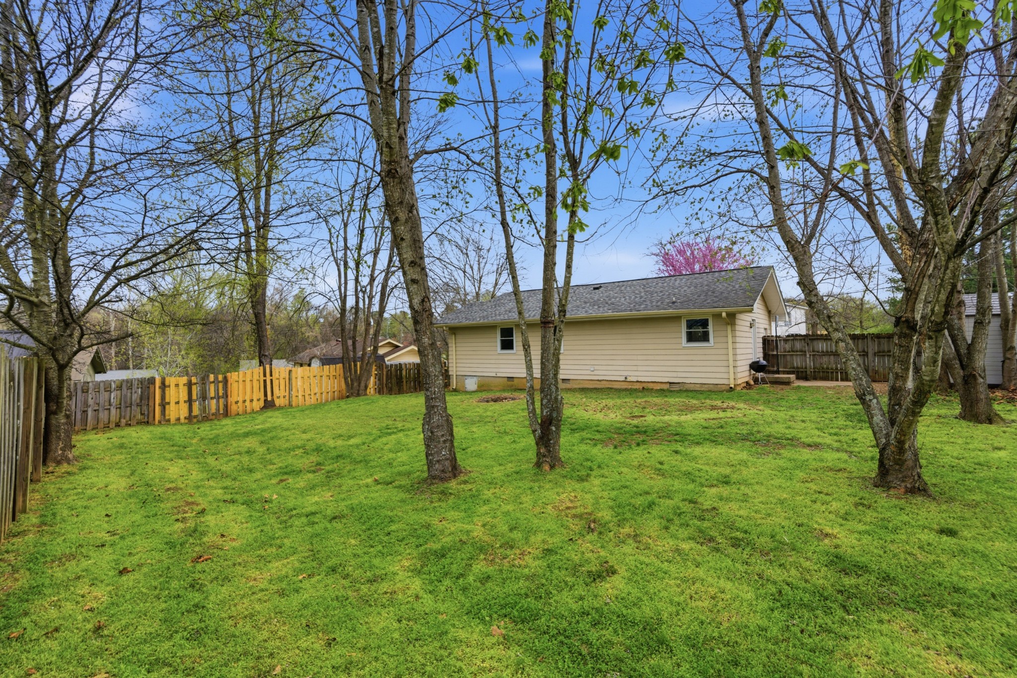 8143 Bonnafair Dr