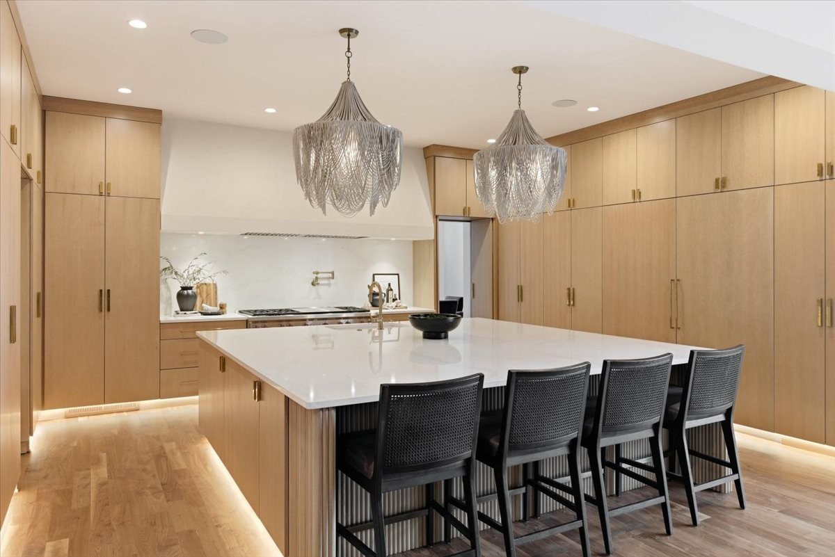 818 Brentview Dr