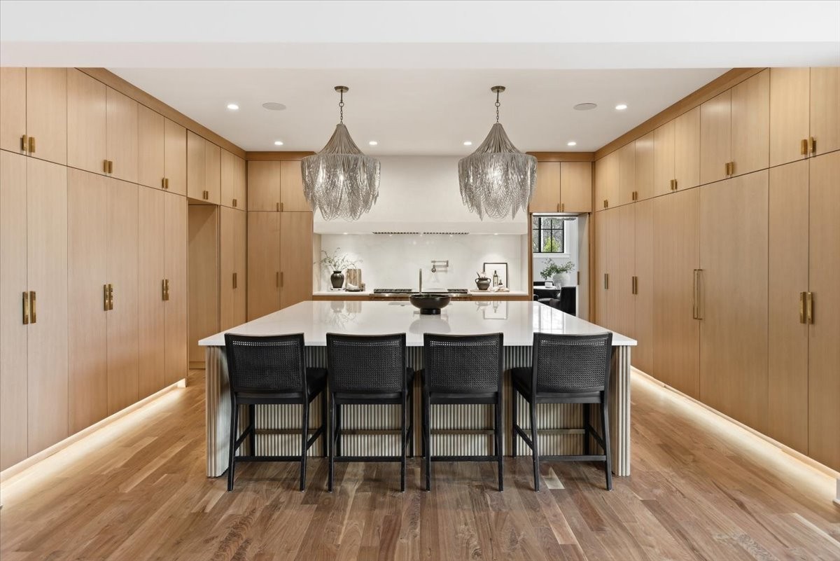 818 Brentview Dr