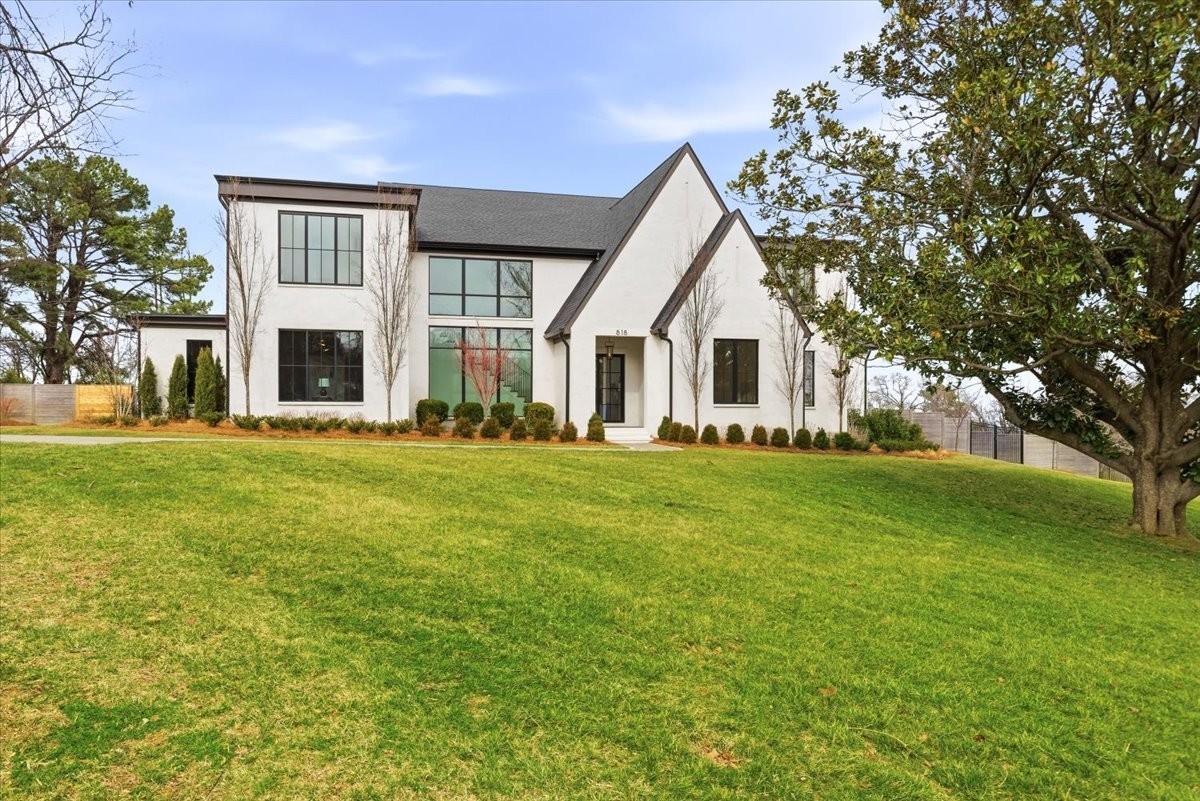 818 Brentview Dr