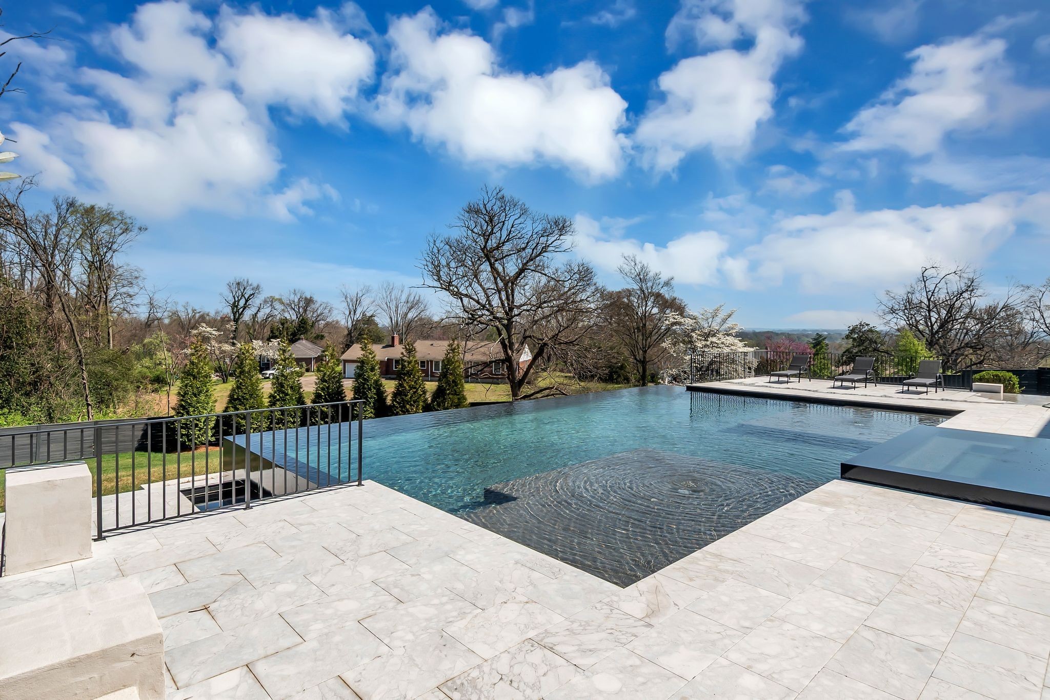 818 Brentview Dr