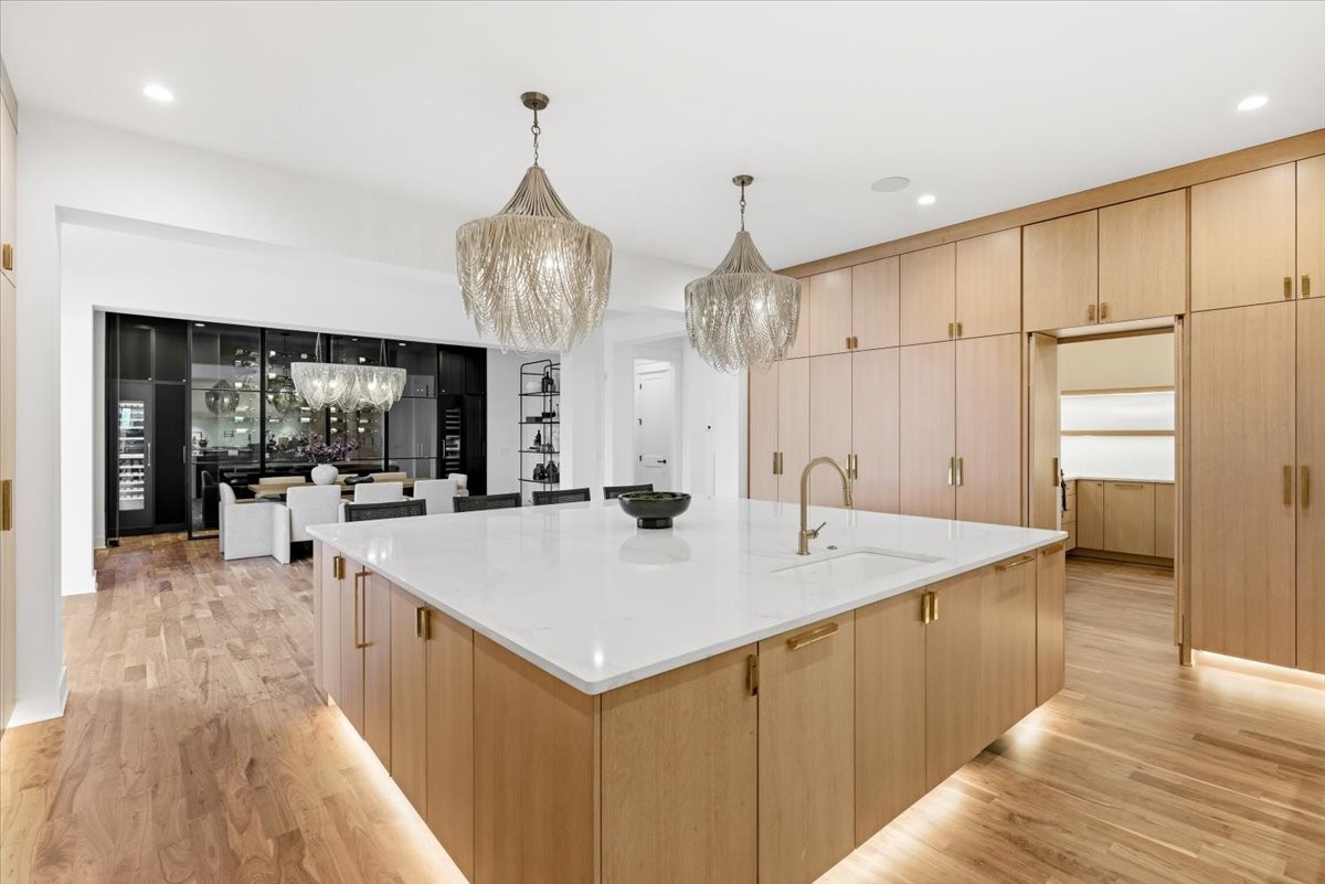 818 Brentview Dr