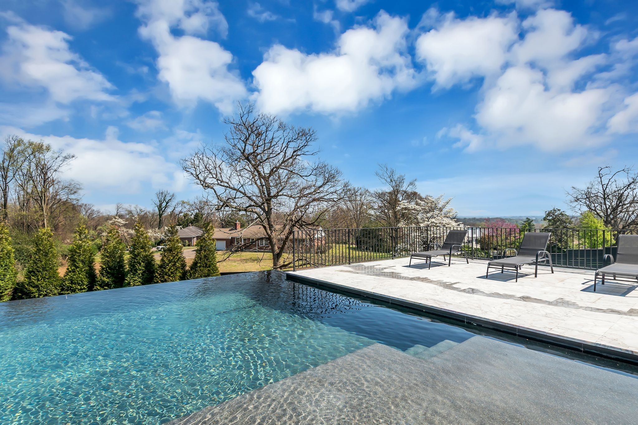 818 Brentview Dr